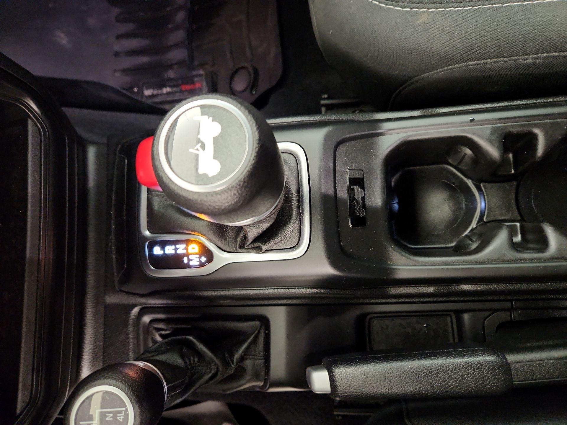 Thumbnail: 2021 Jeep Wrangler - 18