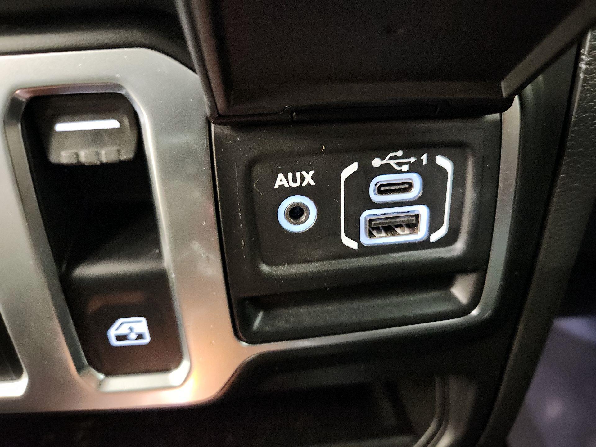 Thumbnail: 2021 Jeep Wrangler - 19