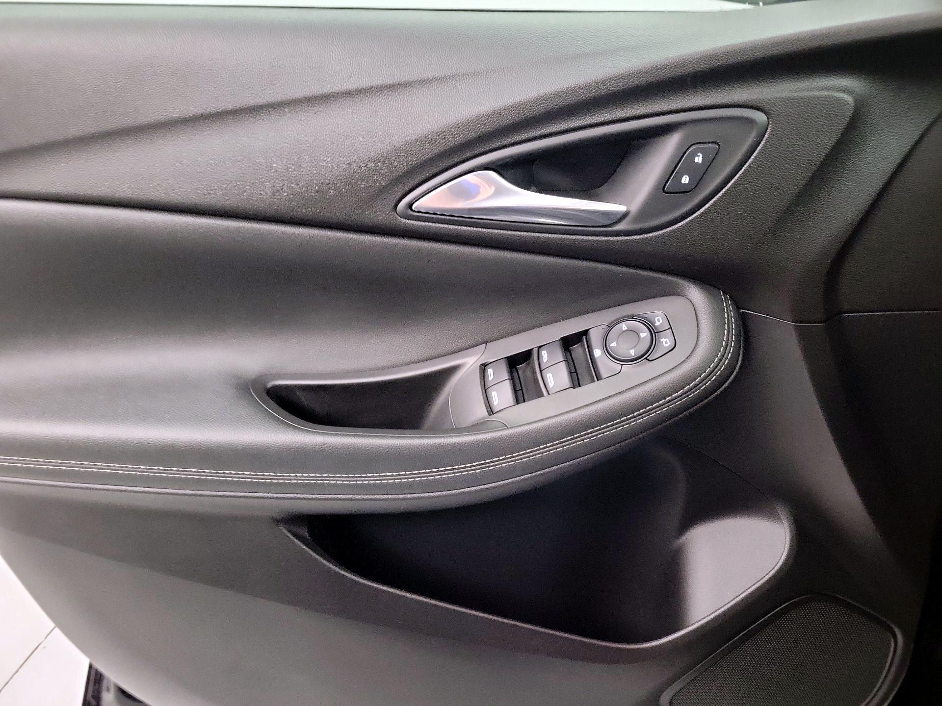 Thumbnail: 2020 Buick Encore GX - 10