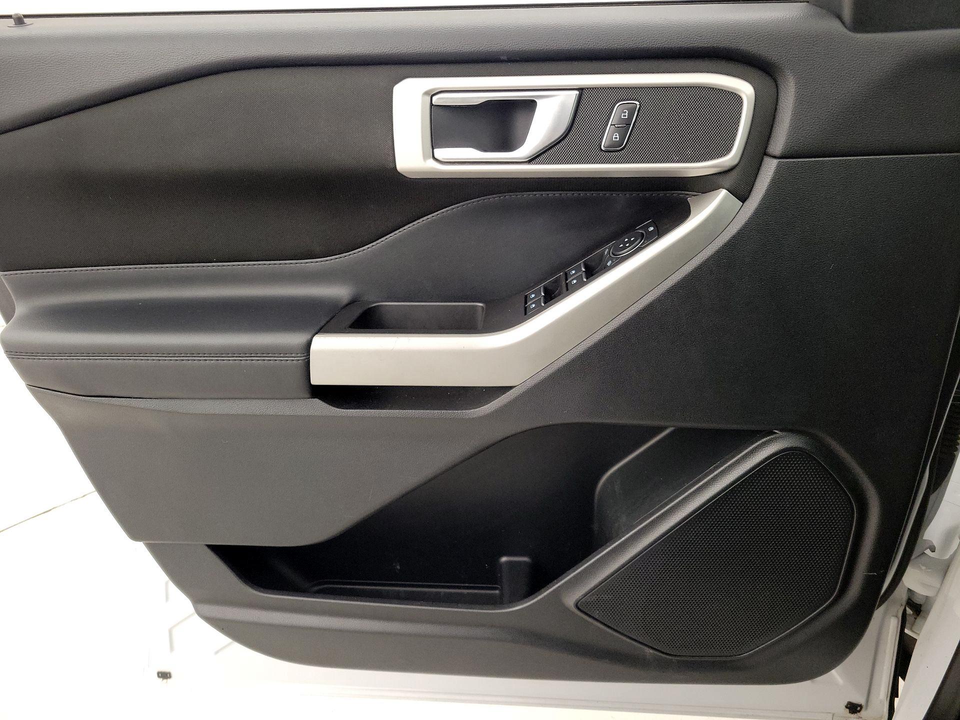 Thumbnail: 2020 Ford Explorer - 12