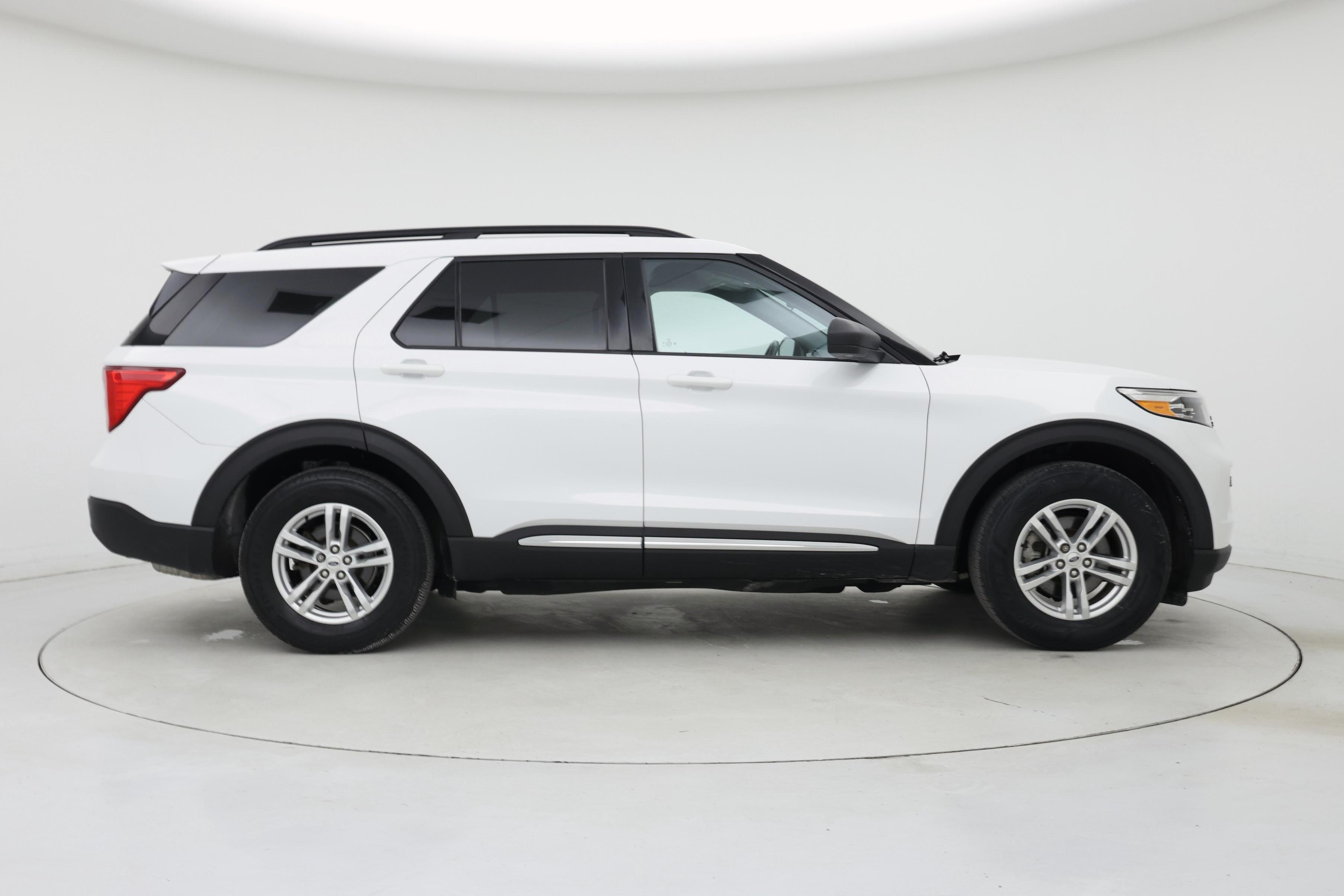 Thumbnail: 2020 Ford Explorer - 7