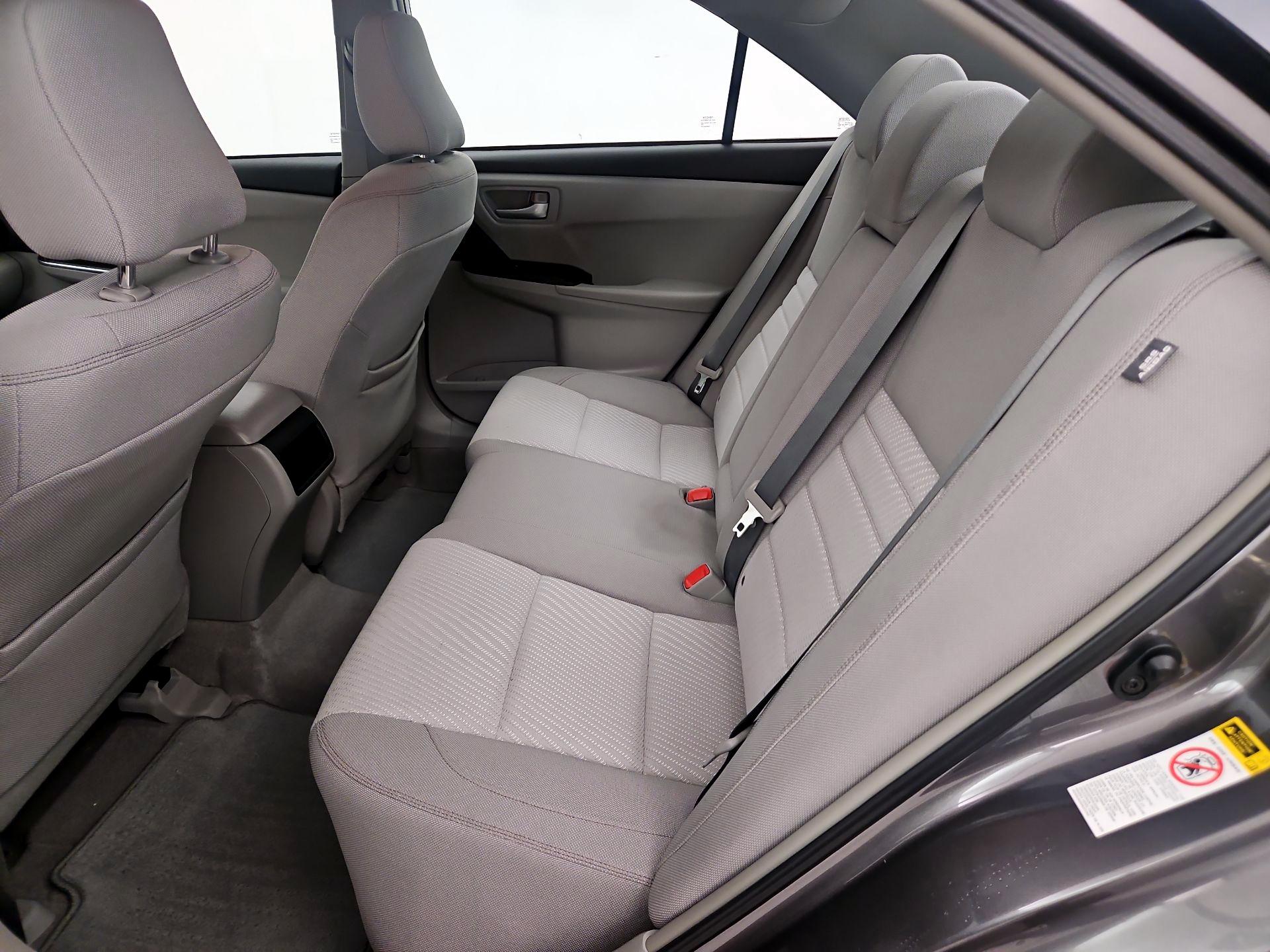 Thumbnail: 2015 Toyota Camry - 18