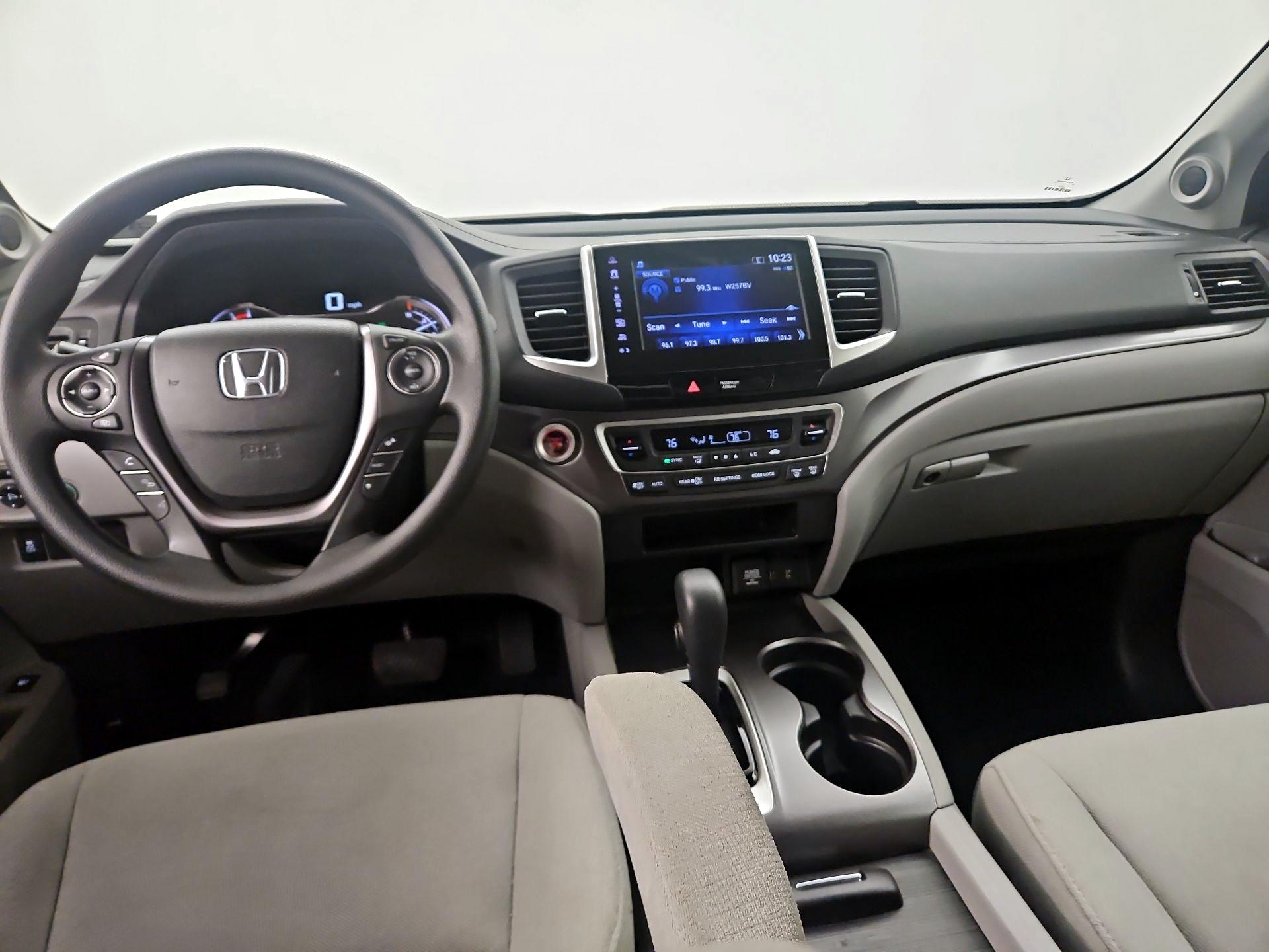 Thumbnail: 2018 Honda Pilot - 9