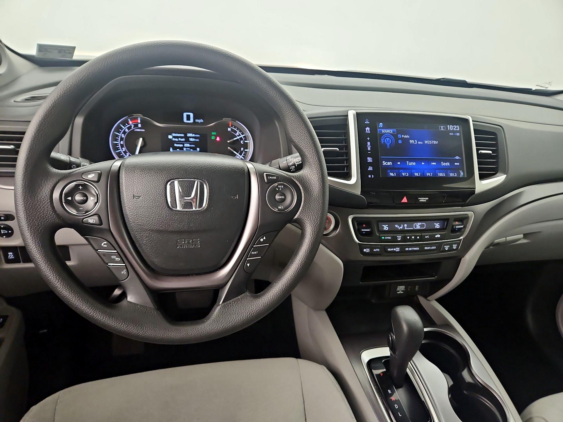 Thumbnail: 2018 Honda Pilot - 10