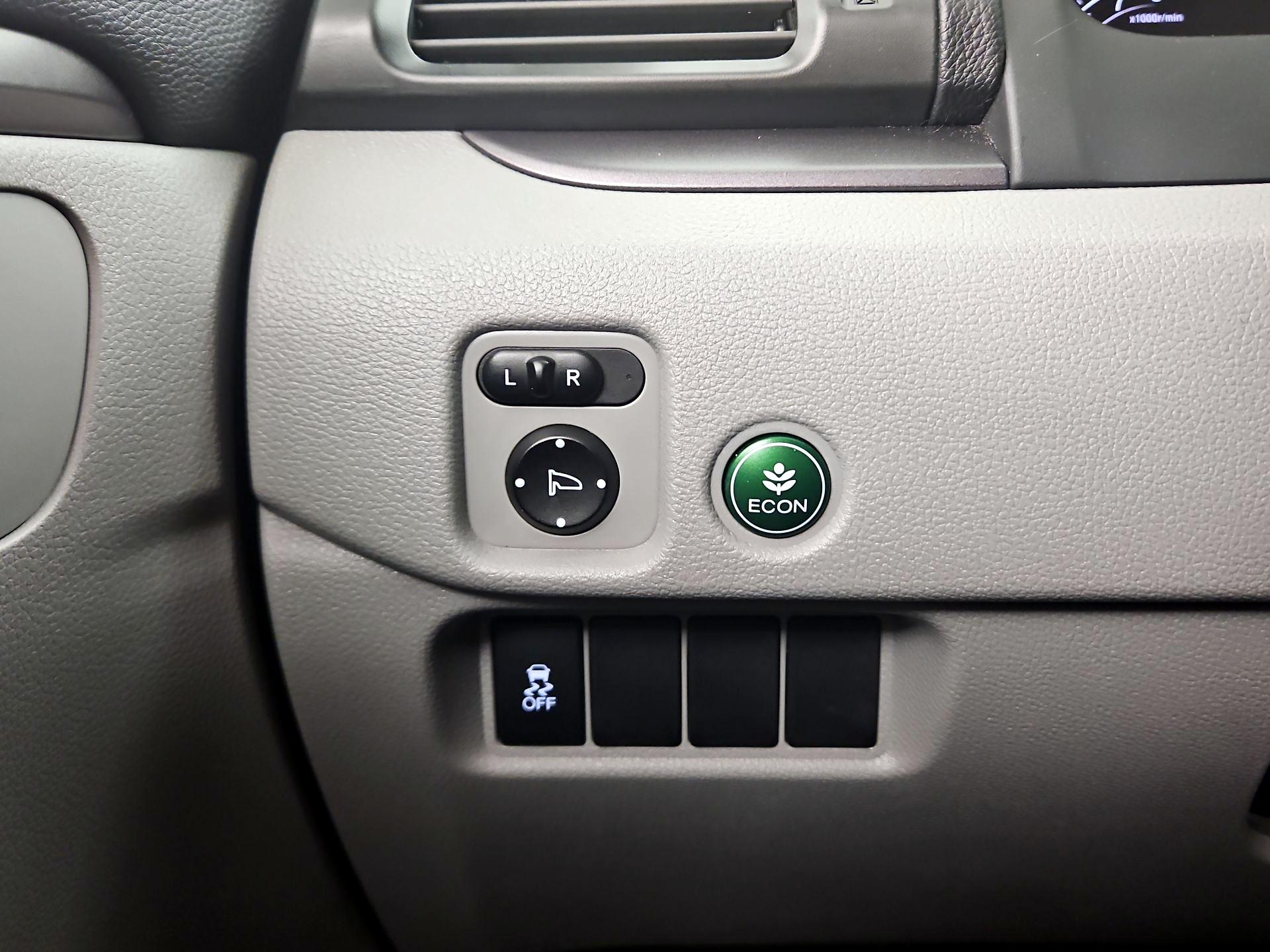 Thumbnail: 2018 Honda Pilot - 13