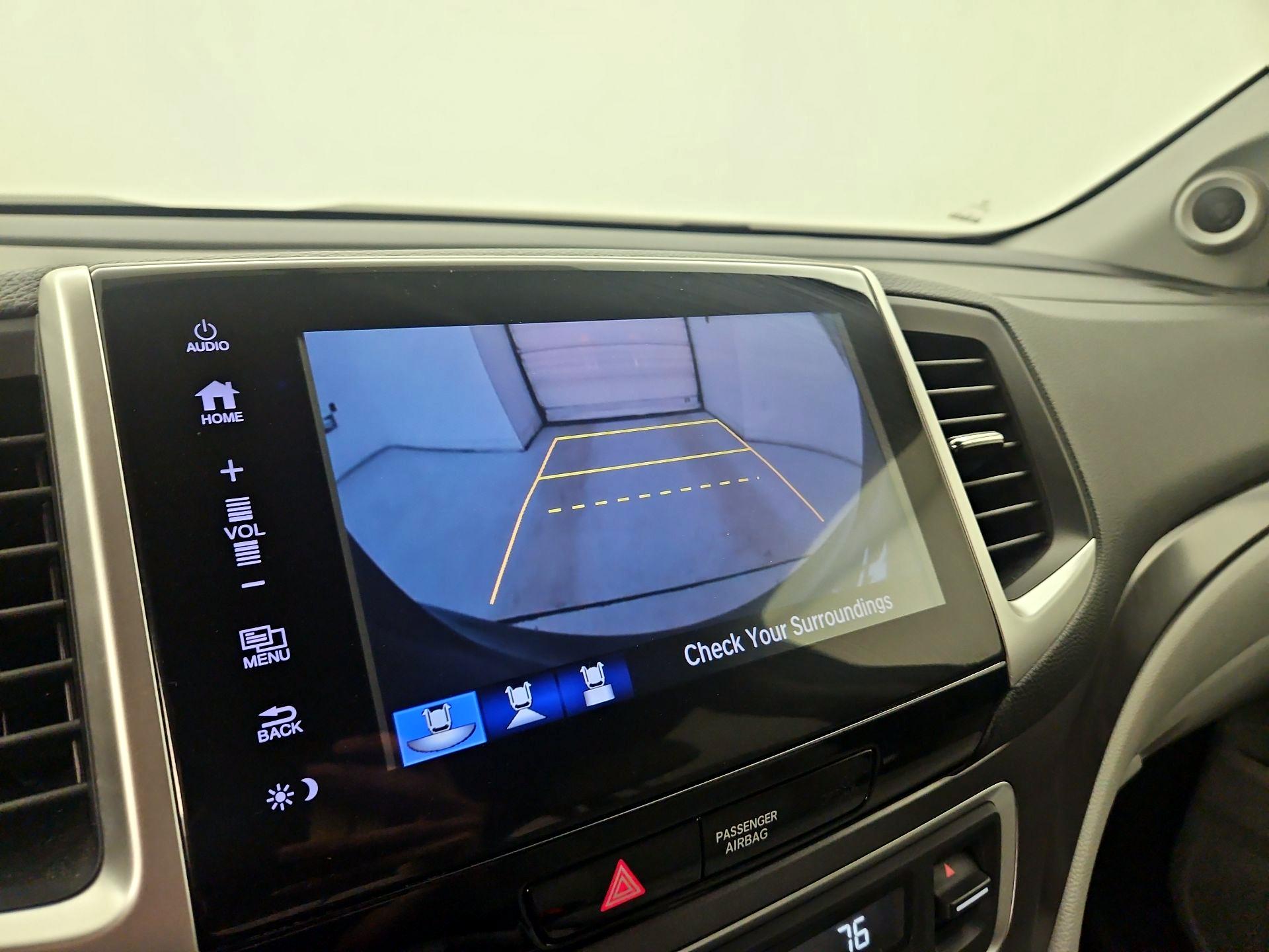 Thumbnail: 2018 Honda Pilot - 14