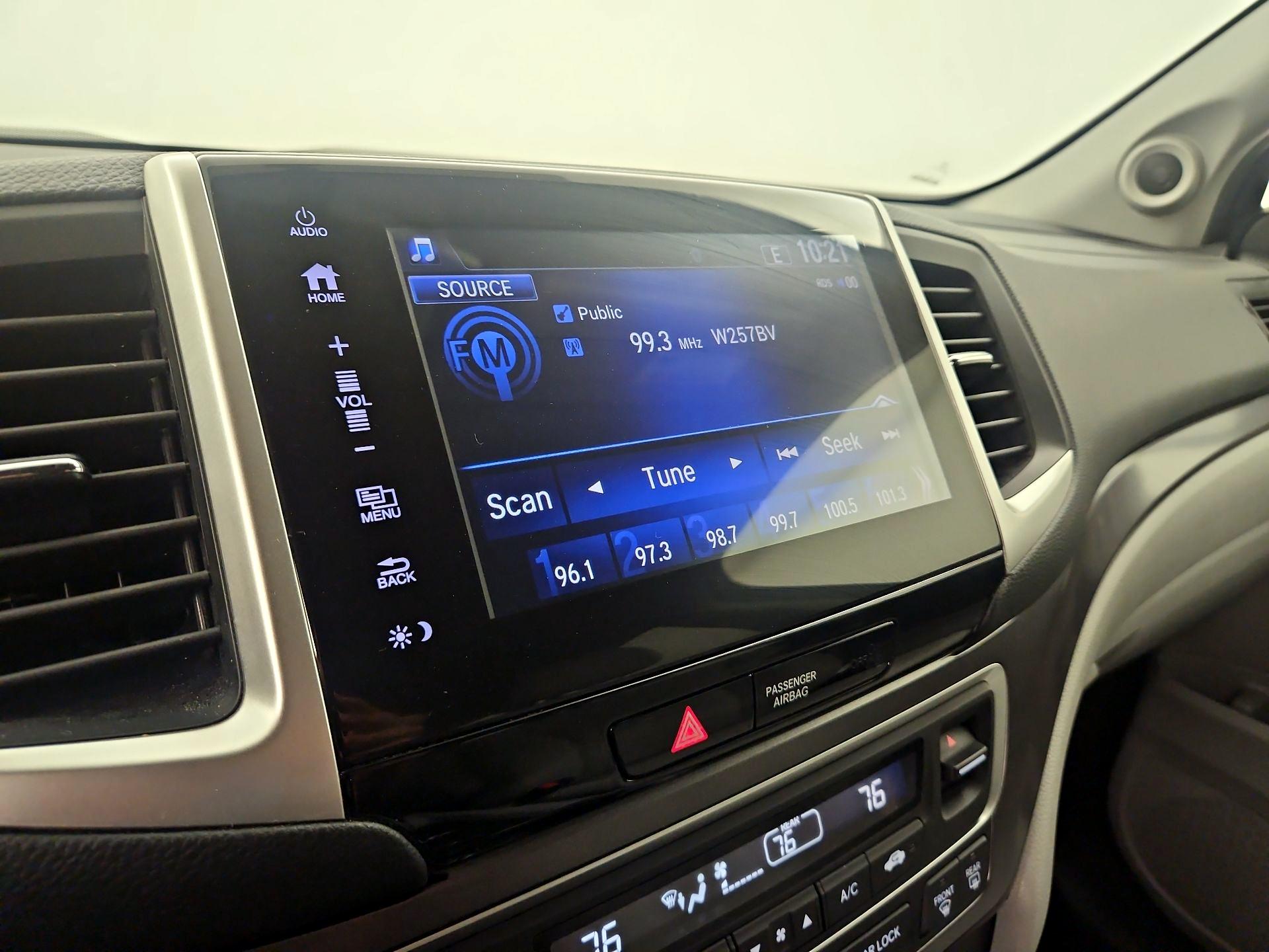 Thumbnail: 2018 Honda Pilot - 15