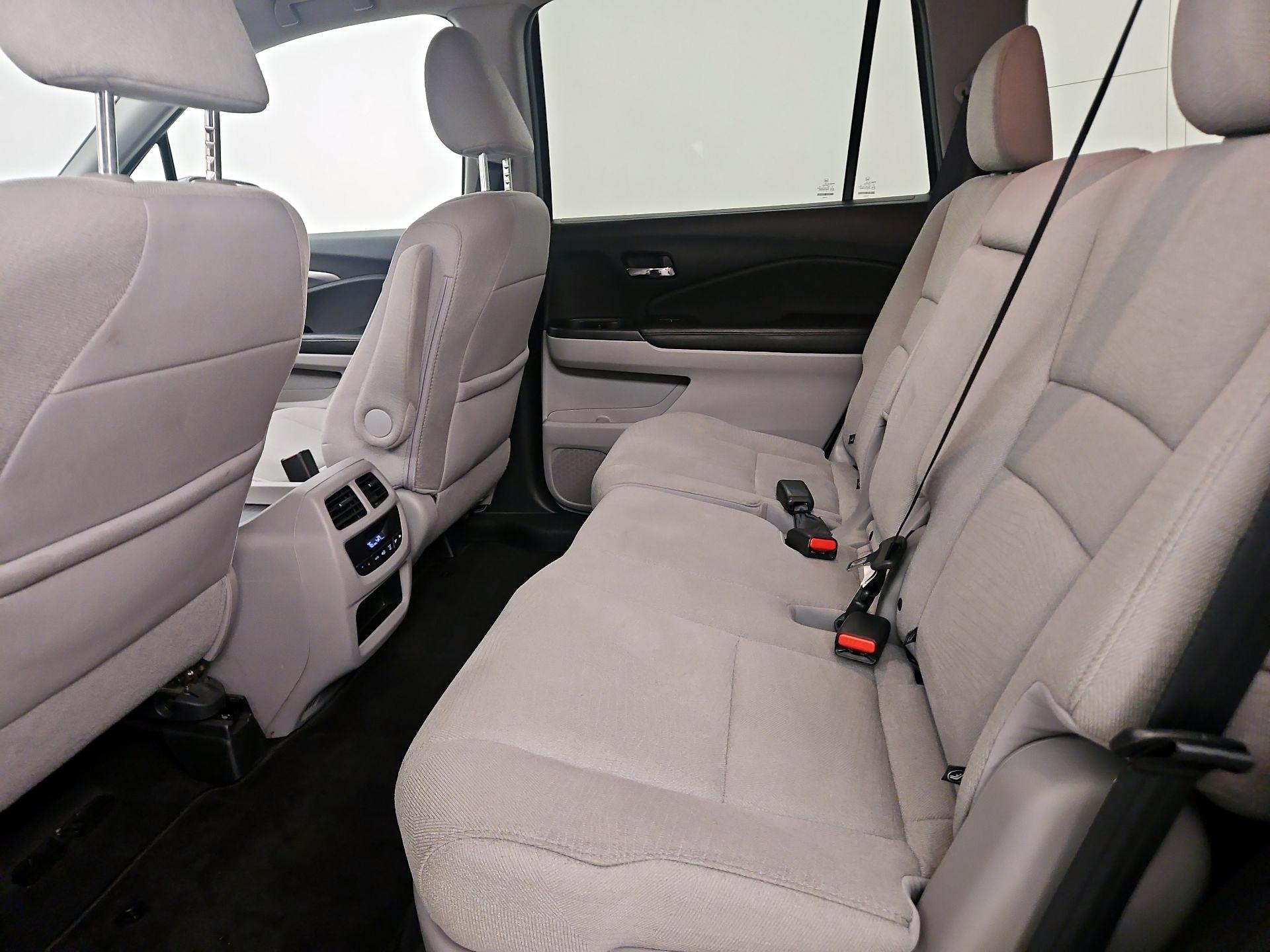 Thumbnail: 2018 Honda Pilot - 19