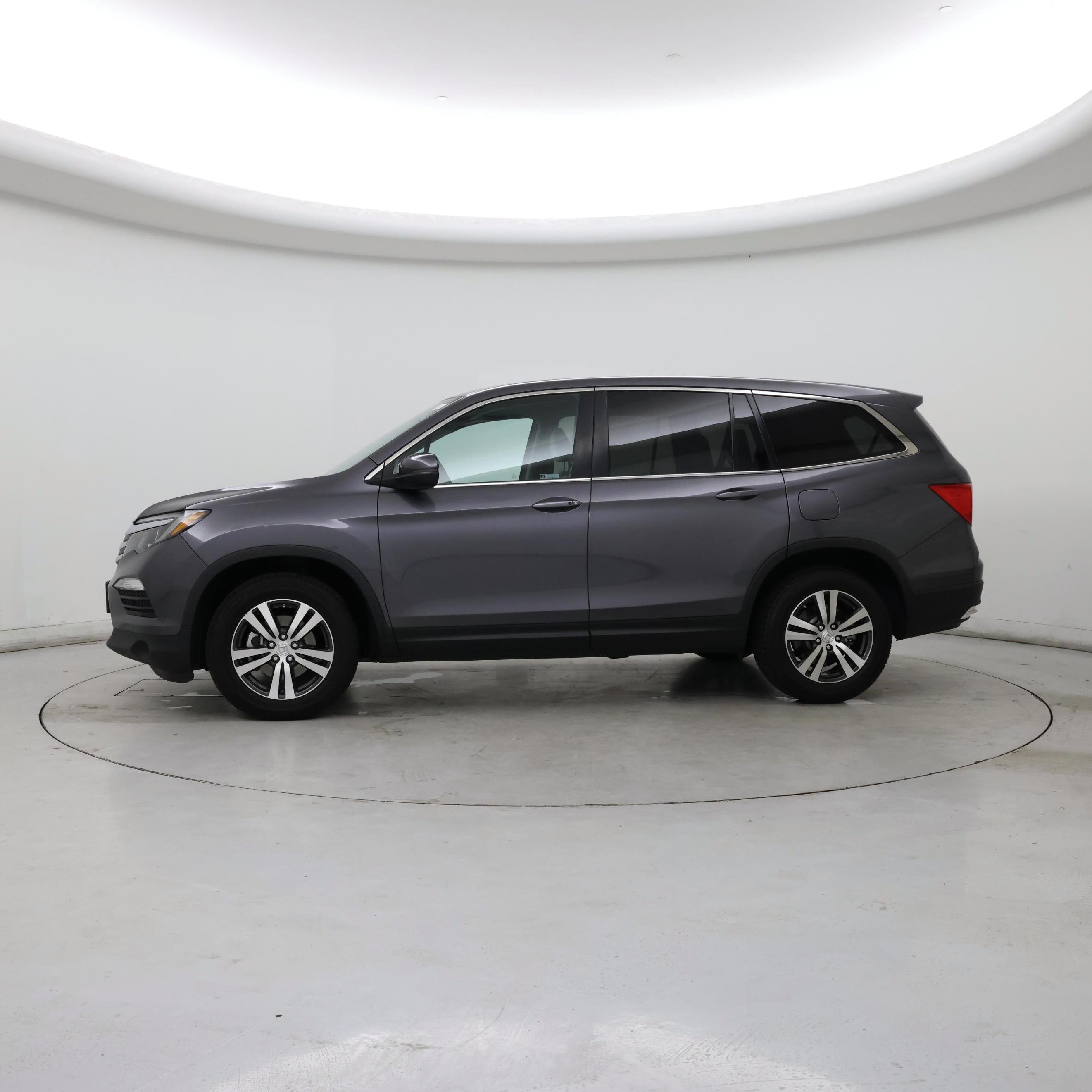 Thumbnail: 2018 Honda Pilot - 3