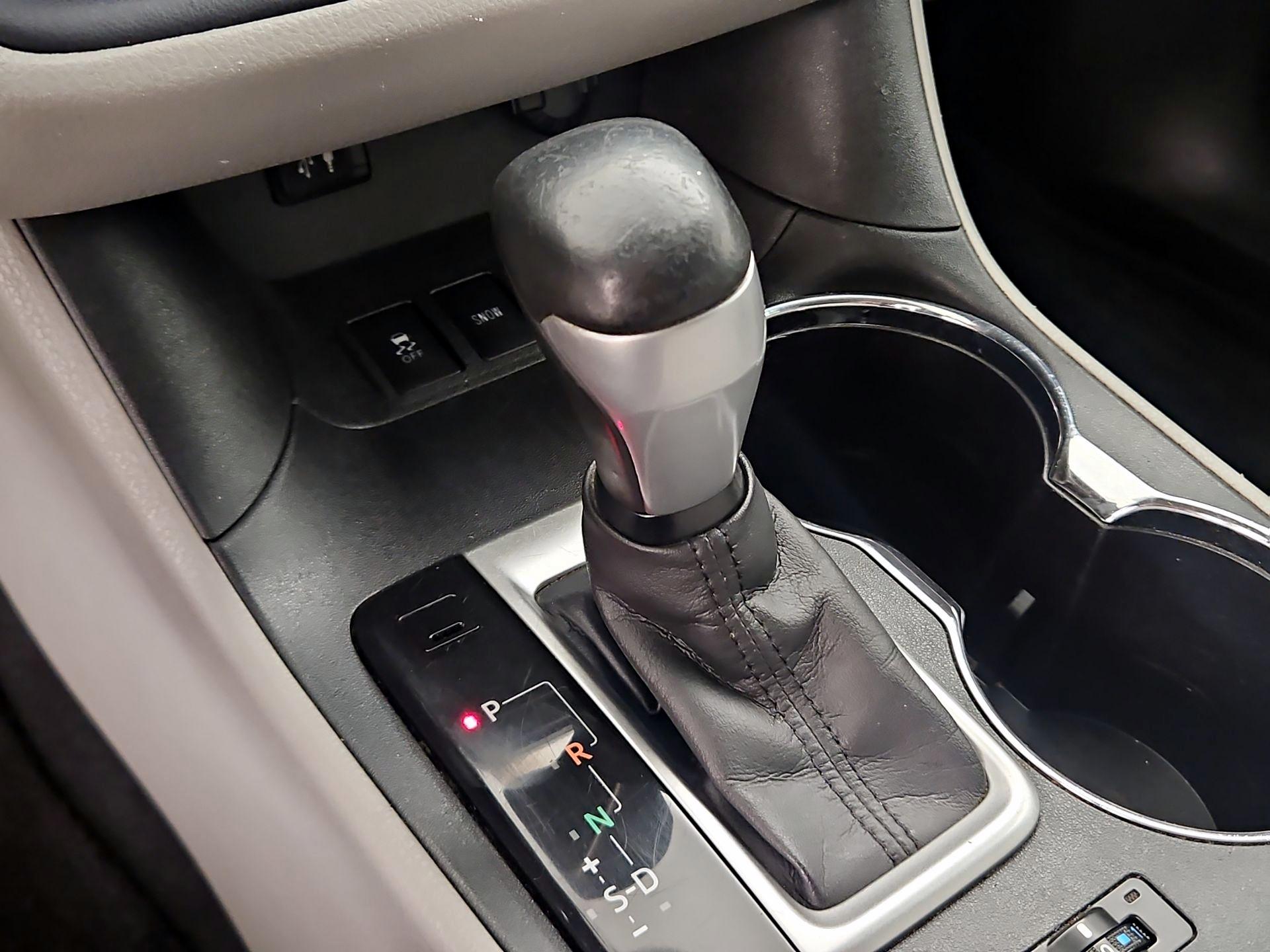 Thumbnail: 2016 Toyota Highlander - 17