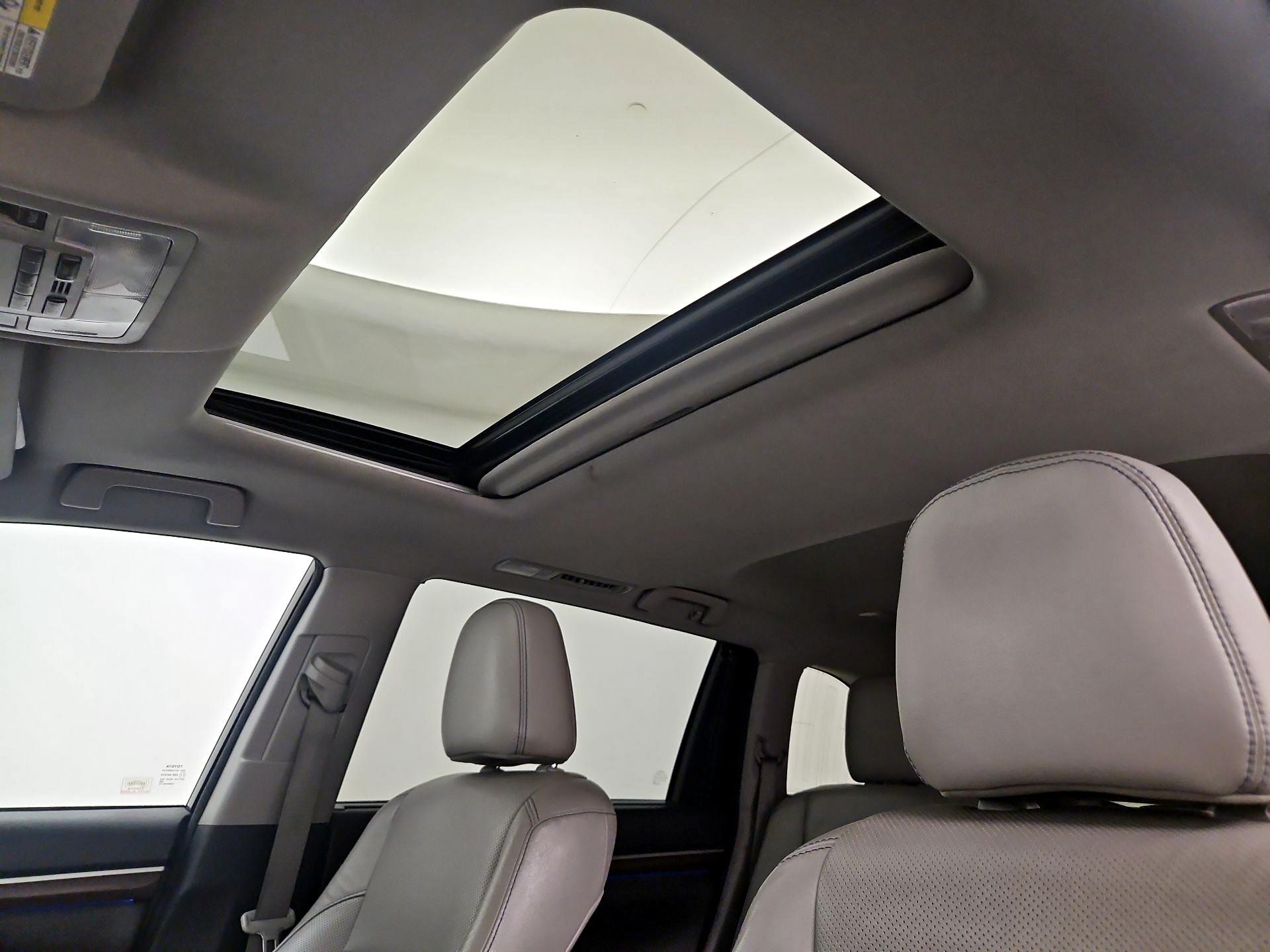 Thumbnail: 2016 Toyota Highlander - 19