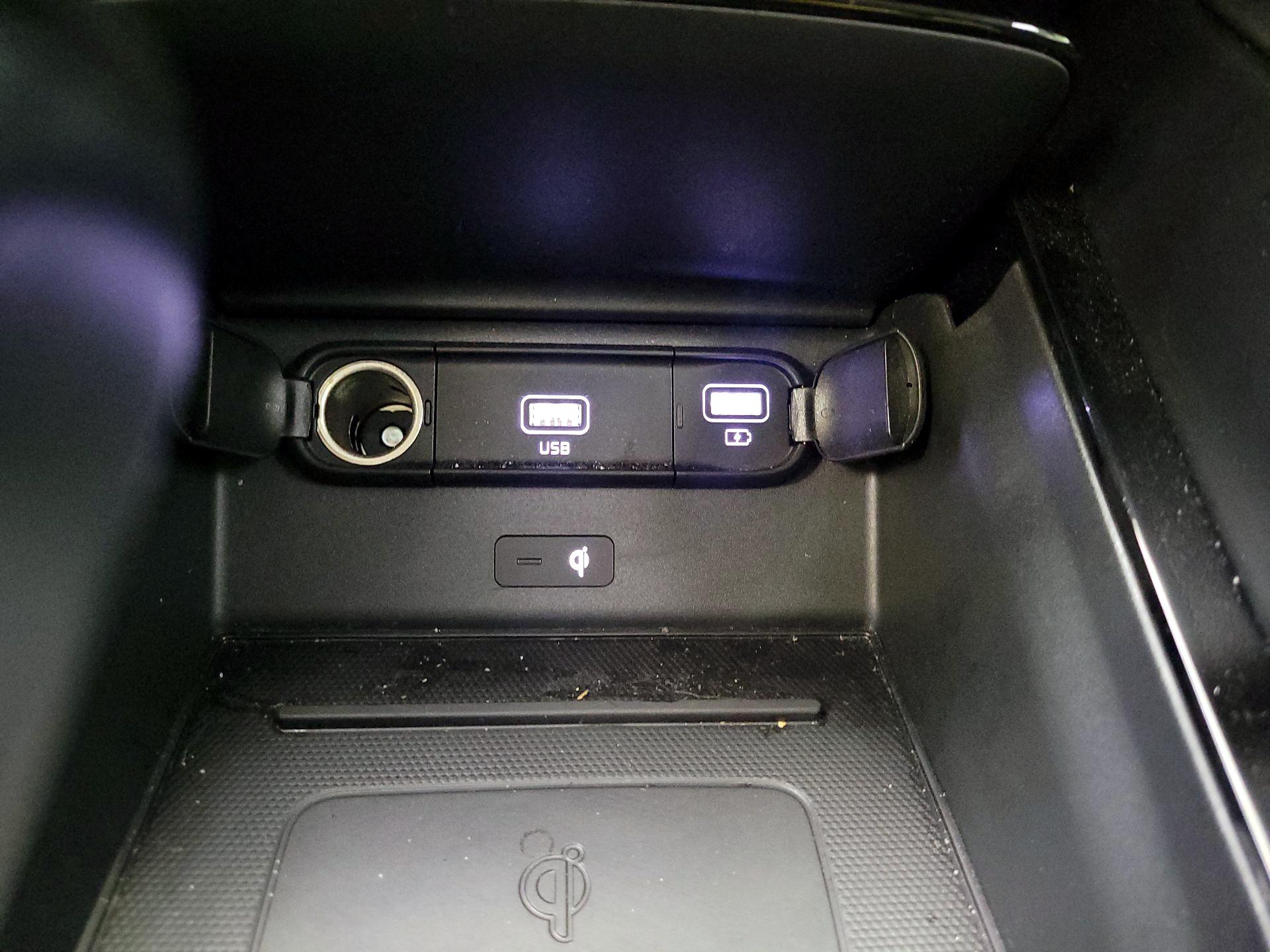 Thumbnail: 2021 Kia Telluride - 16