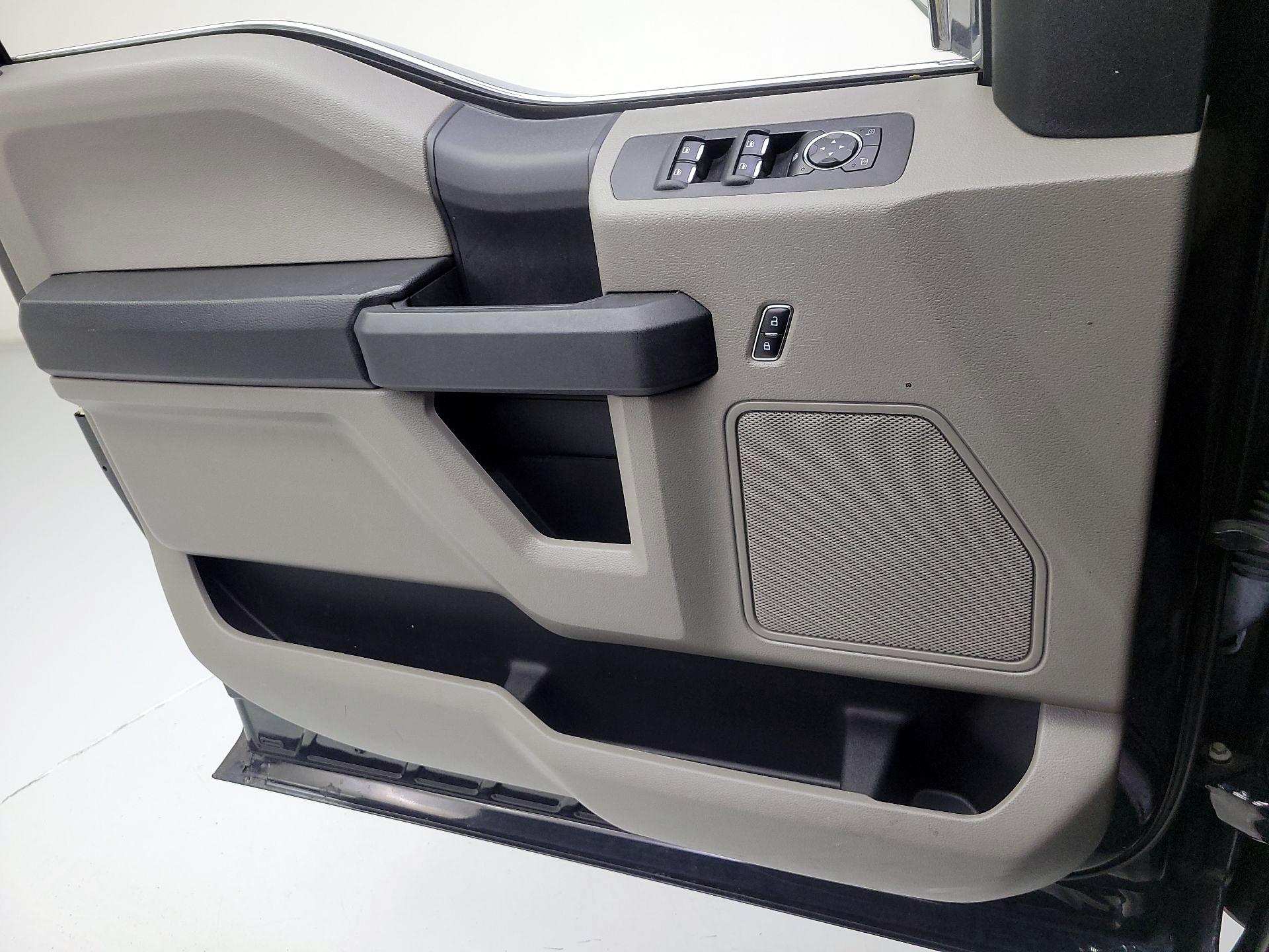 Thumbnail: 2016 Ford F-150 - 10