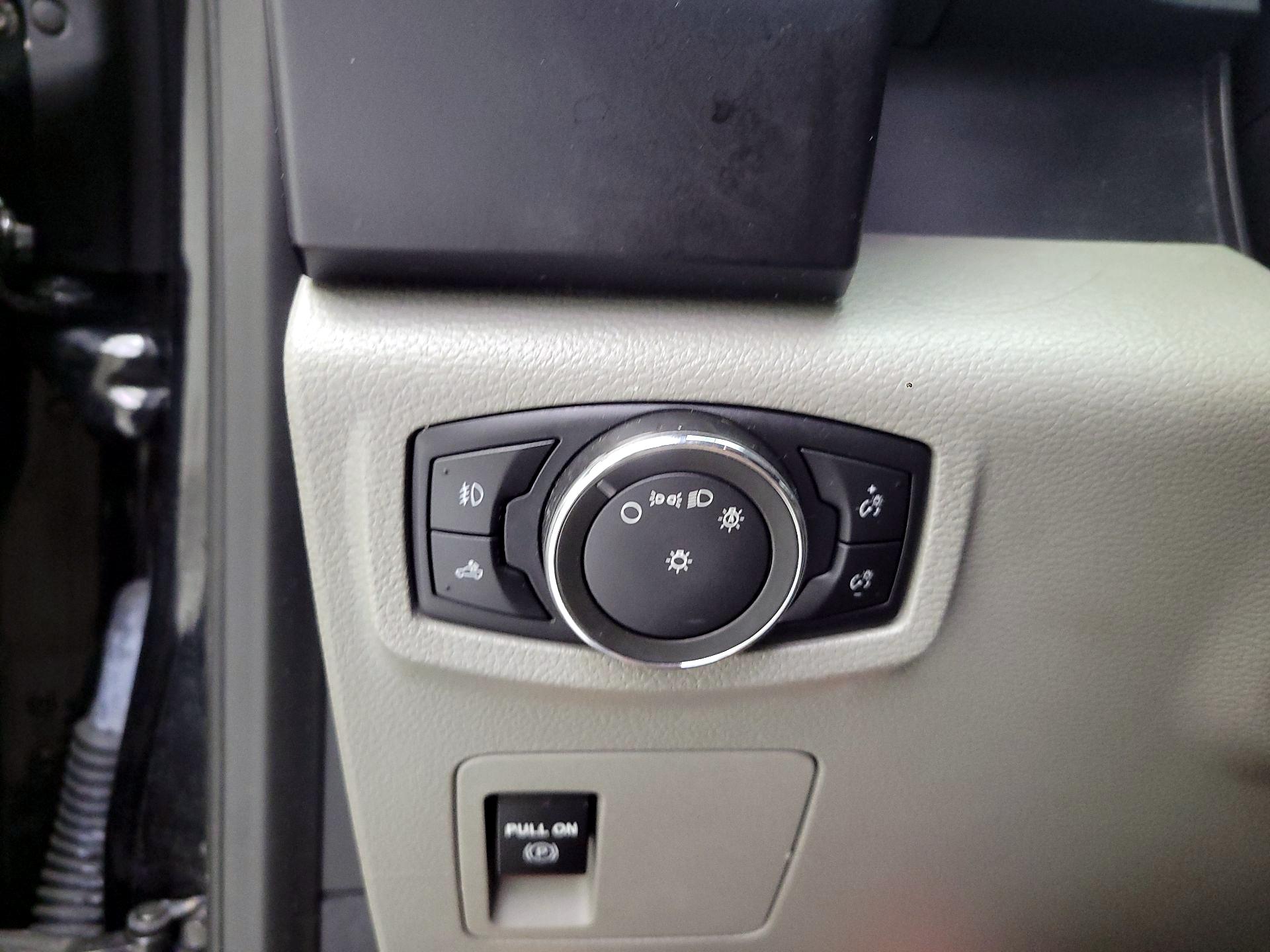 Thumbnail: 2016 Ford F-150 - 11