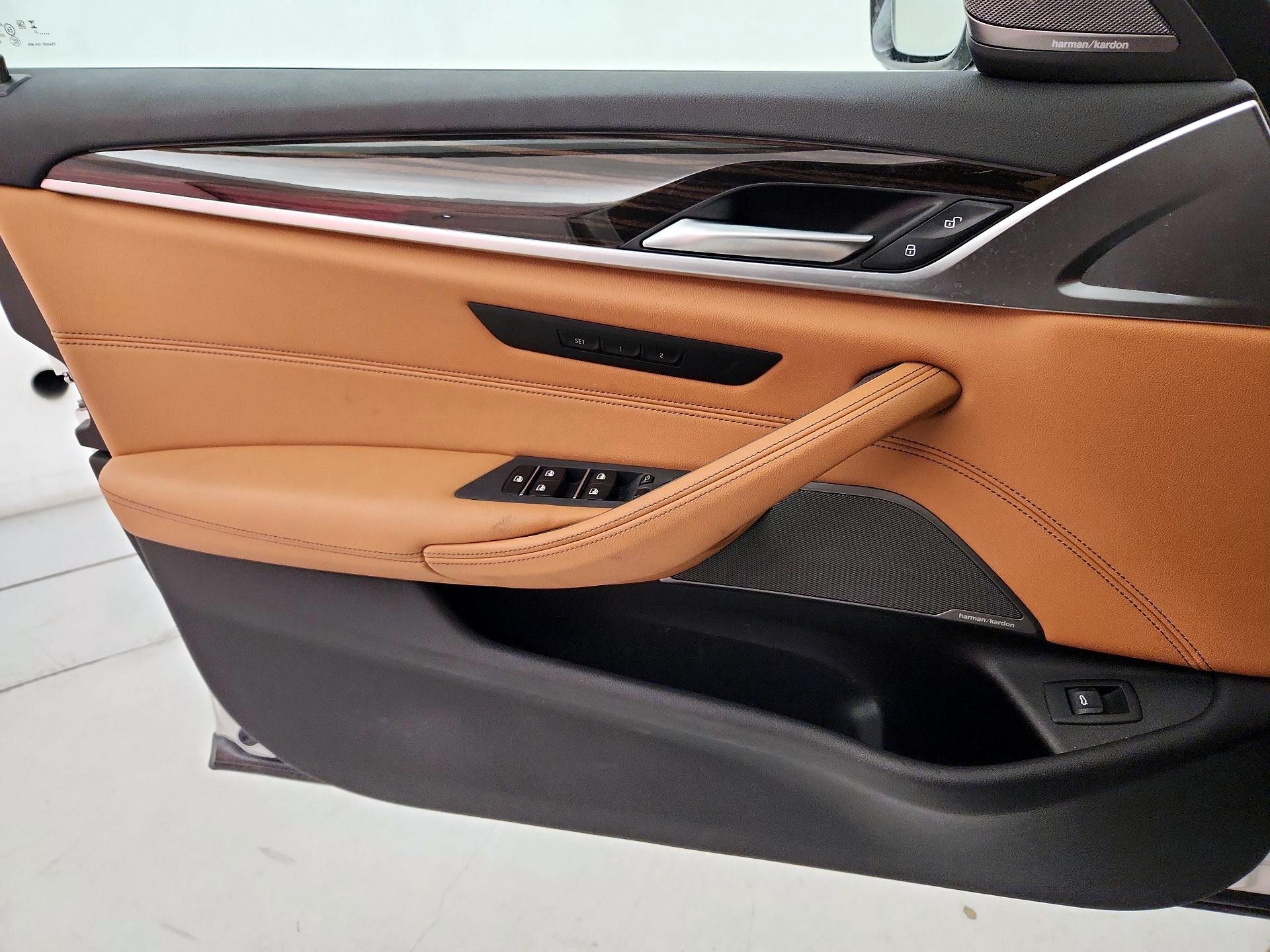 Thumbnail: 2023 BMW 5 Series - 12