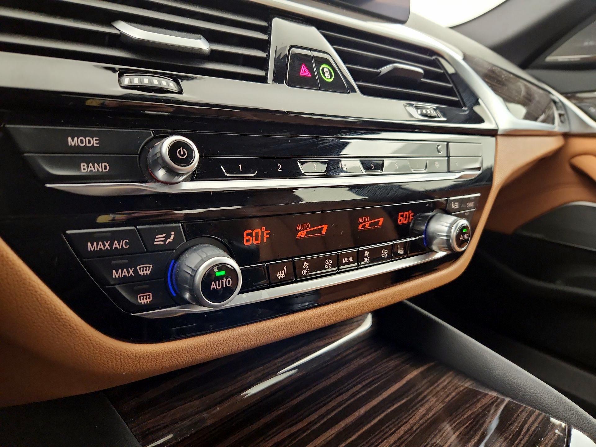 Thumbnail: 2023 BMW 5 Series - 16