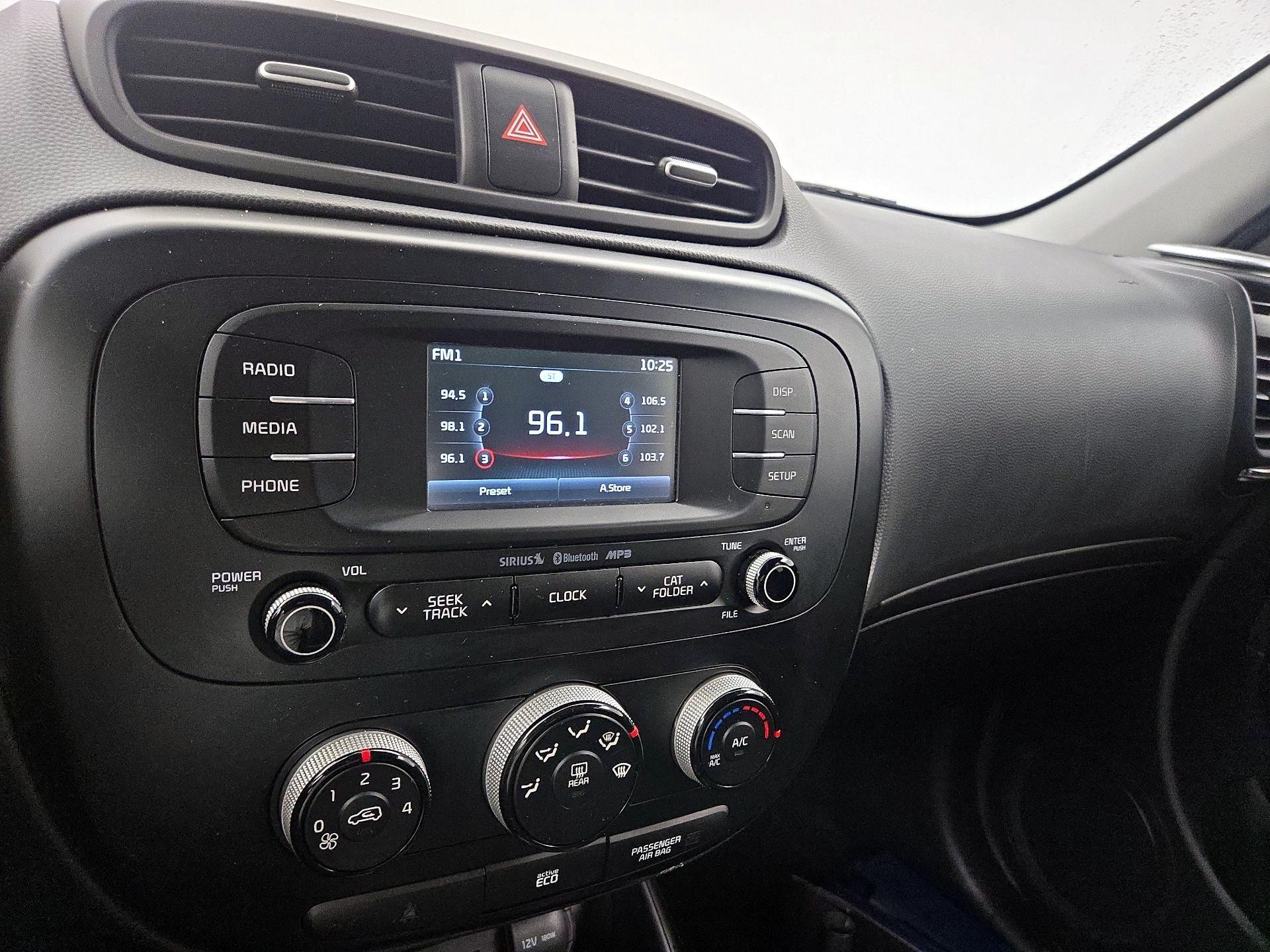 Thumbnail: 2016 Kia Soul - 15