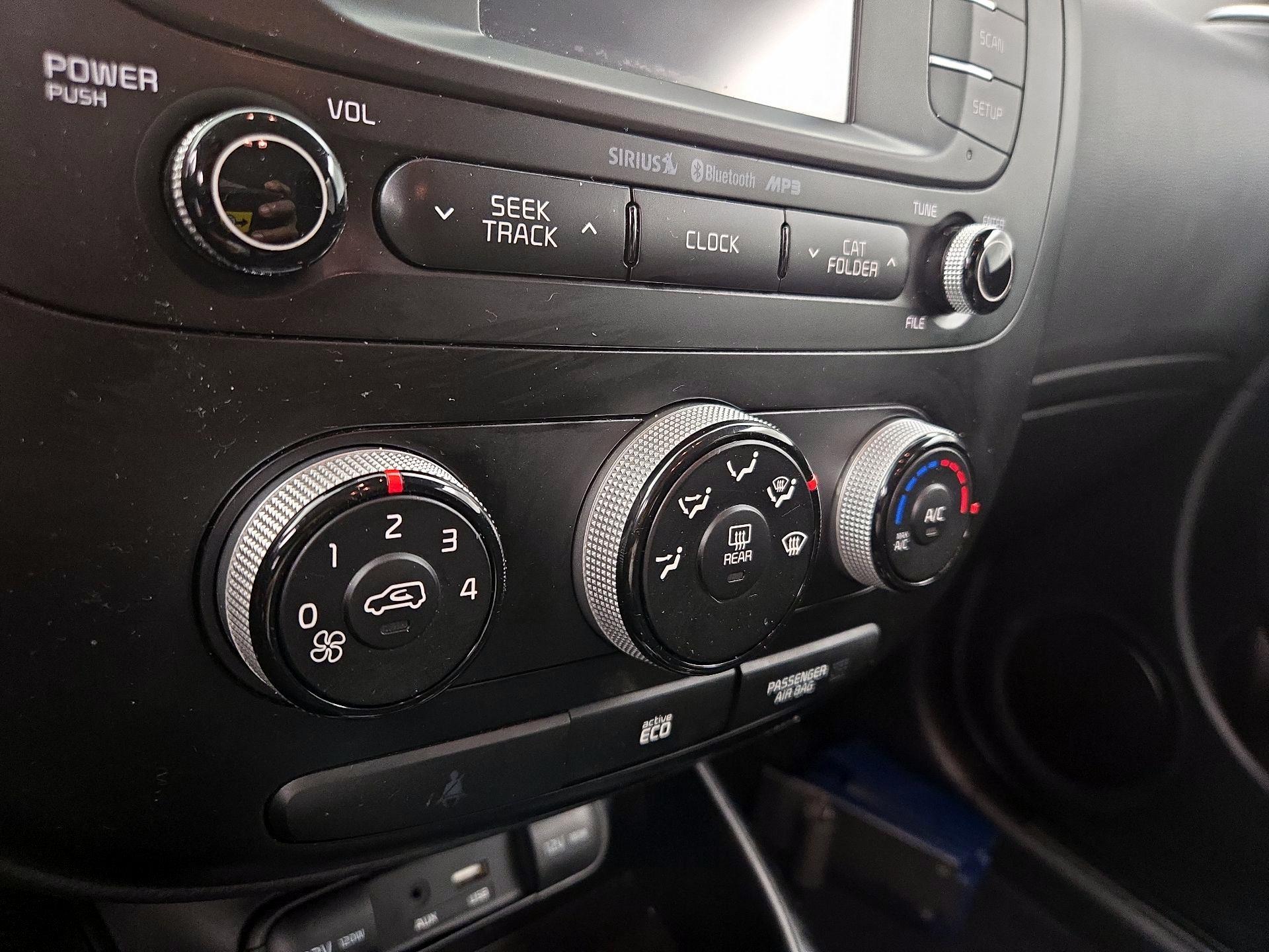 Thumbnail: 2016 Kia Soul - 16