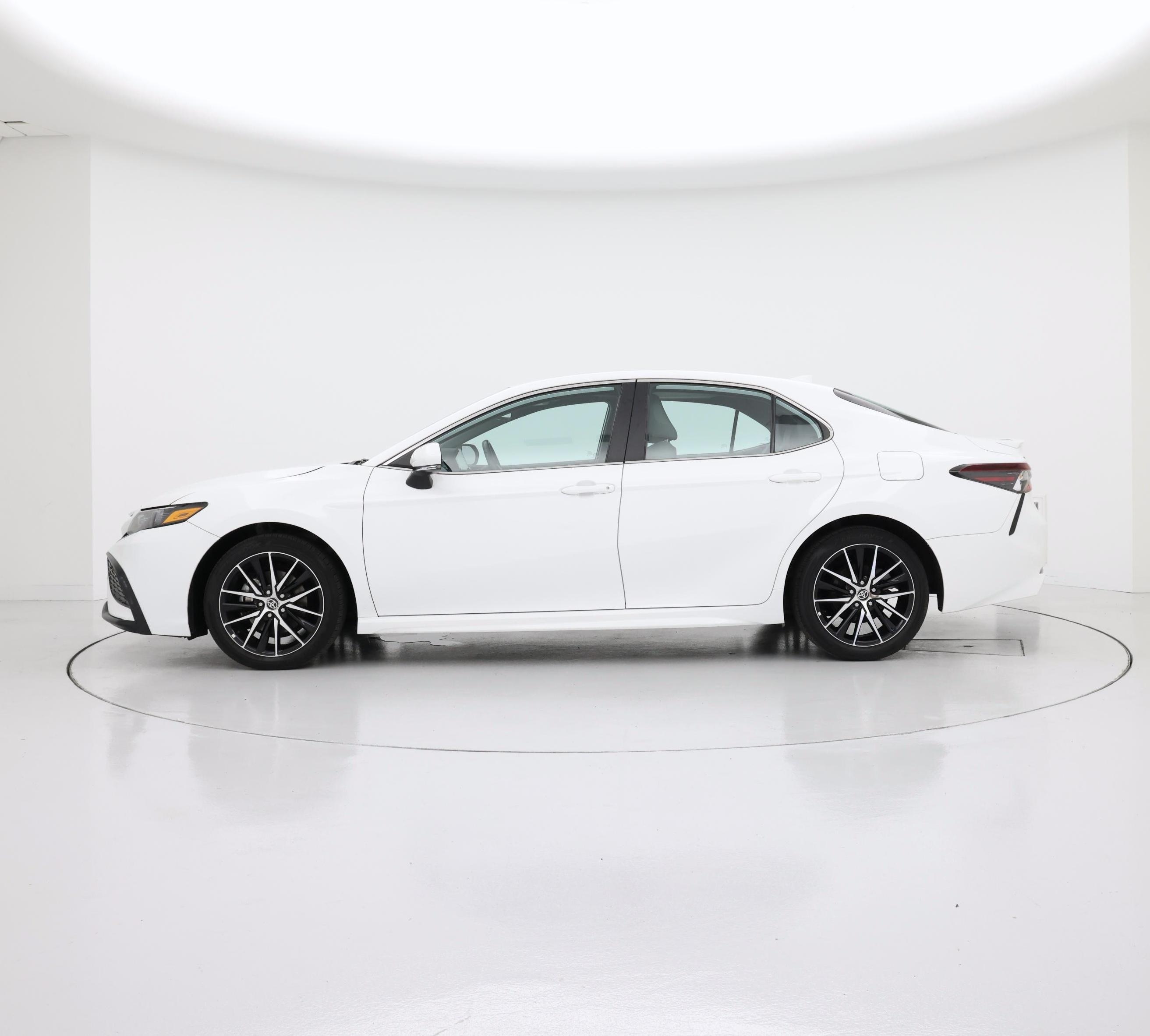 Thumbnail: 2023 Toyota Camry - 3