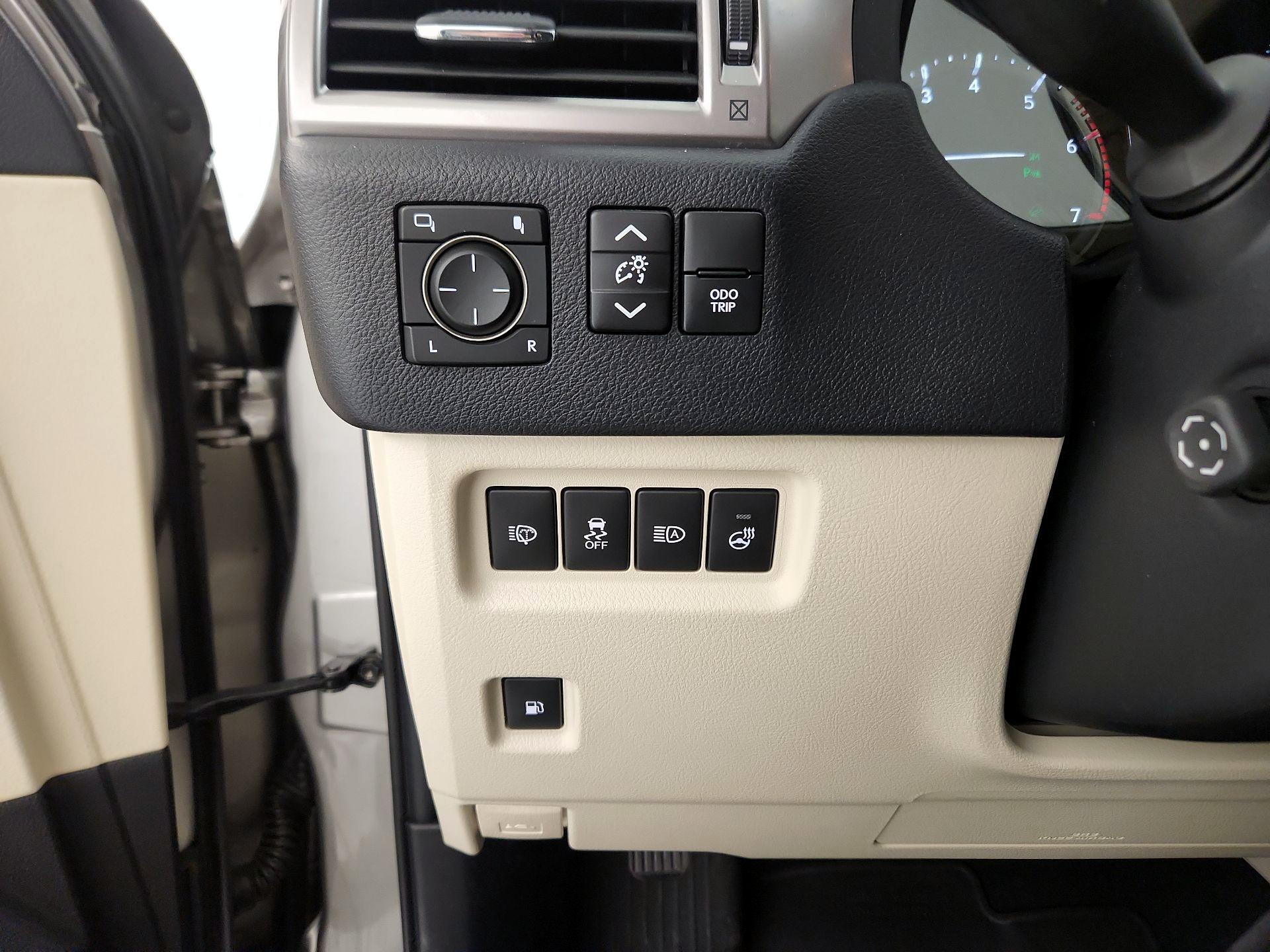 Thumbnail: 2022 Lexus GX - 13