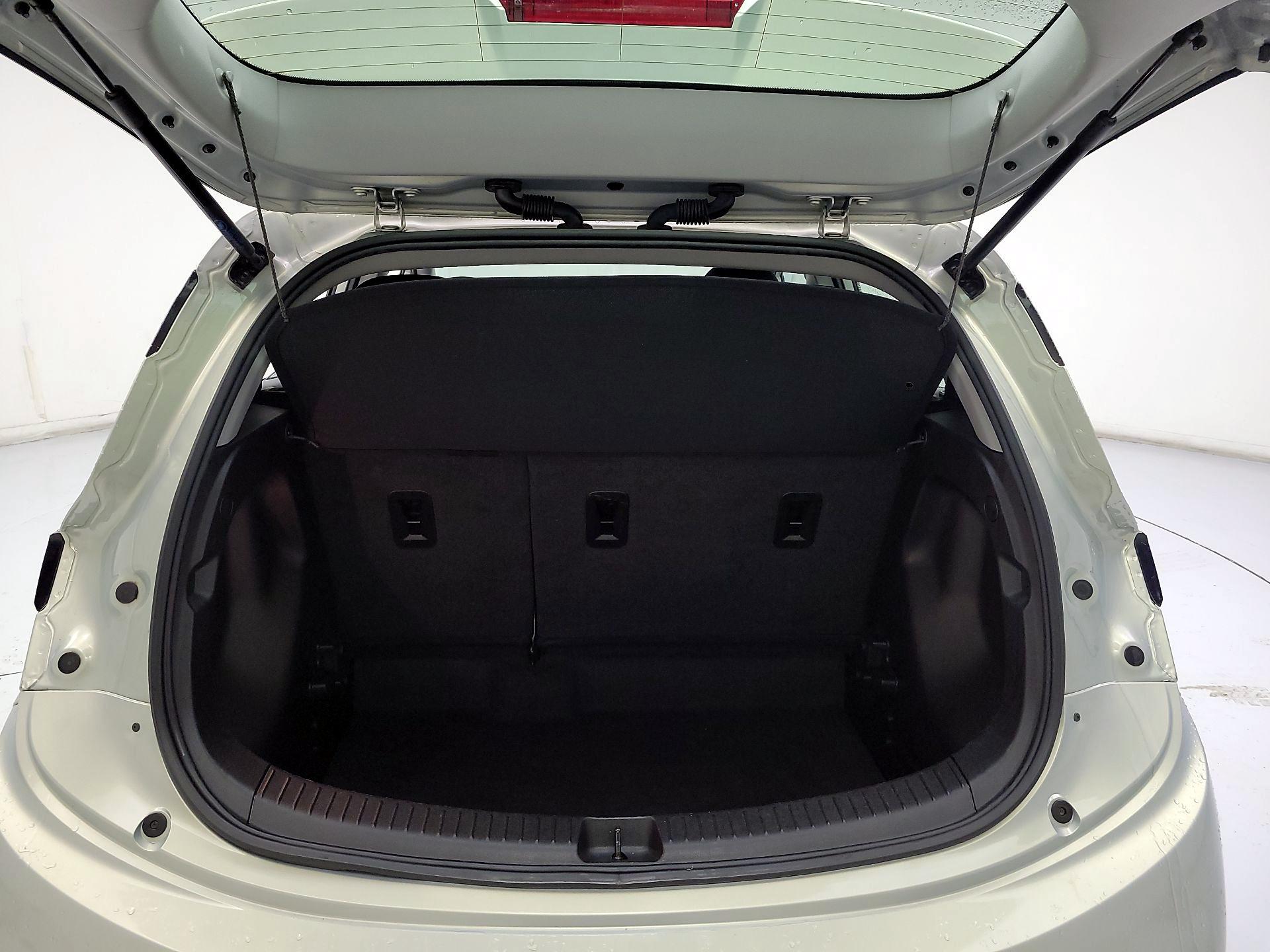 Thumbnail: 2023 Chevrolet Bolt EV - 18