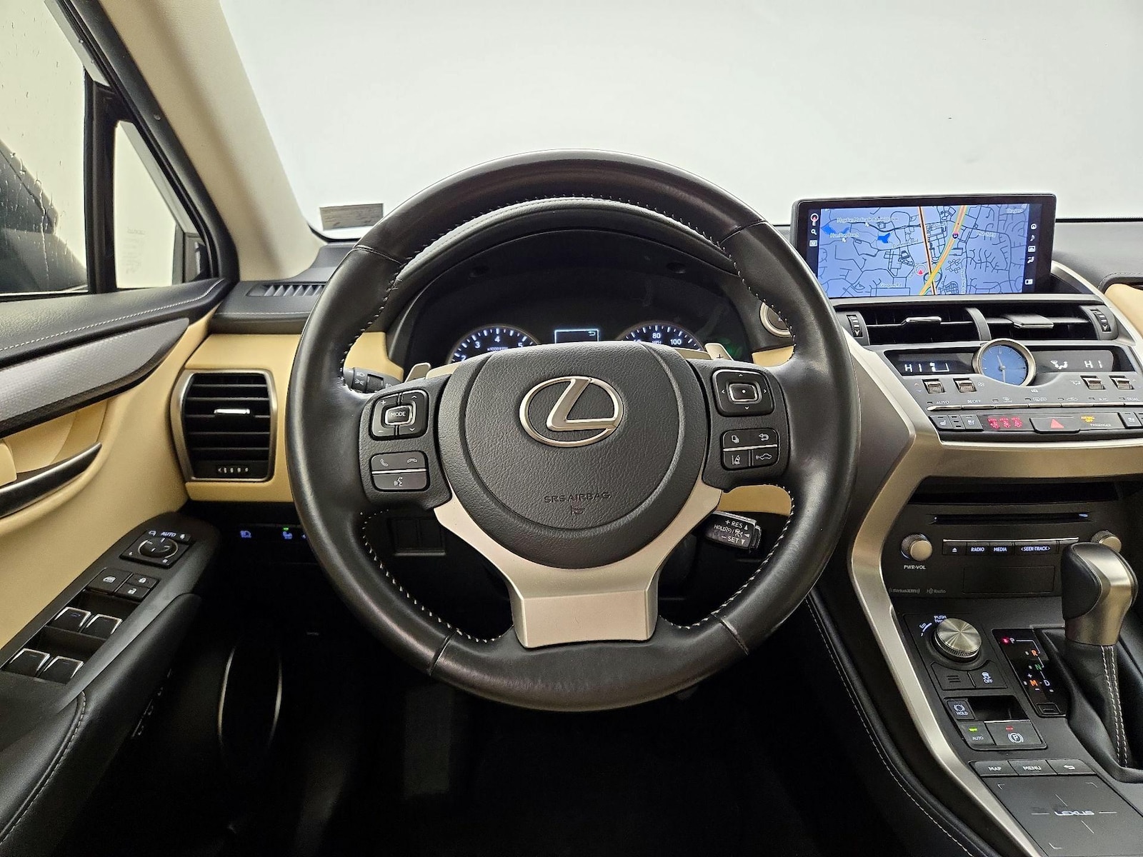 2021 Lexus NX 300 - Photo 11