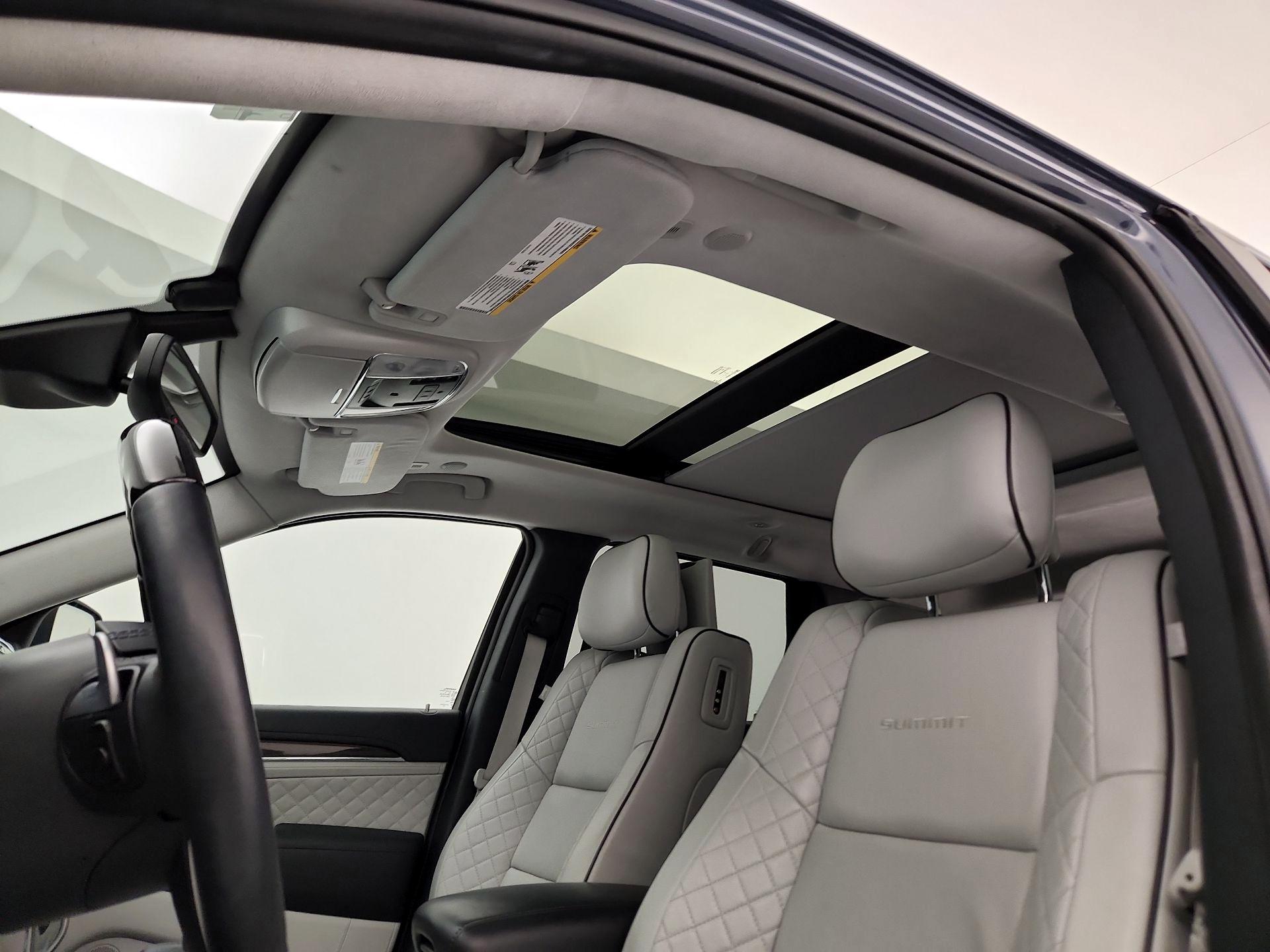 Thumbnail: 2021 Jeep Grand Cherokee - 20