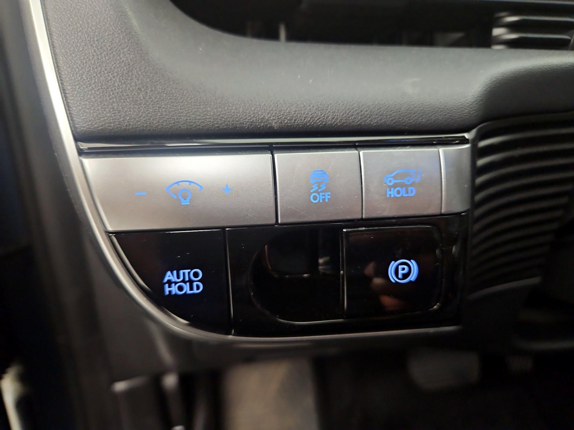 Thumbnail: 2022 Hyundai Ioniq 5 - 13