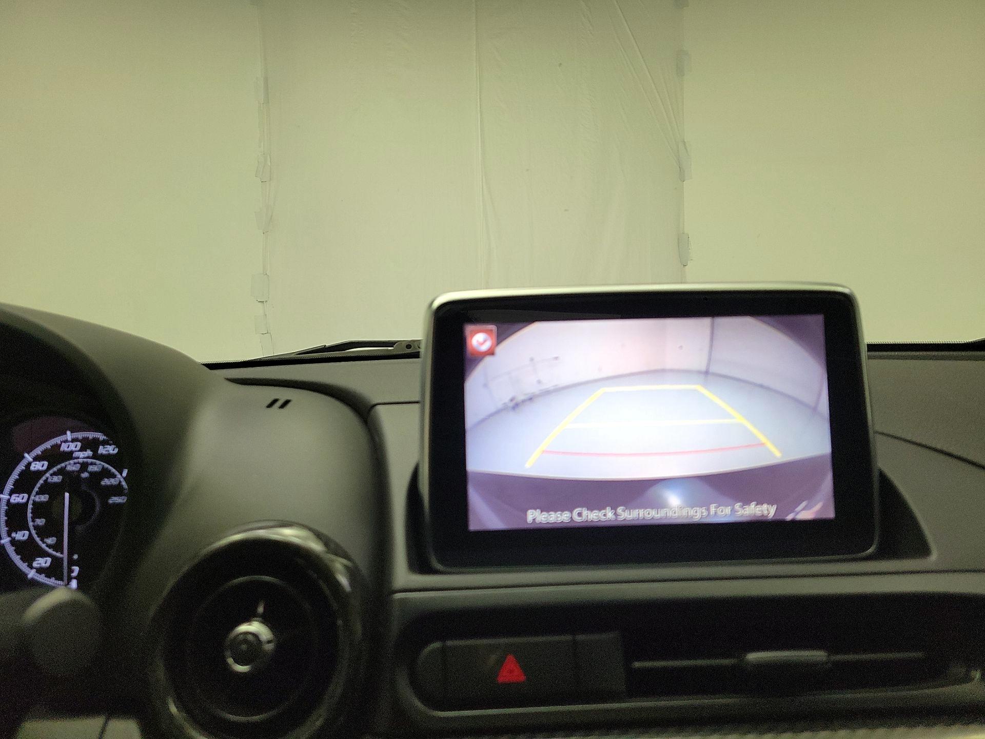 Thumbnail: 2017 Fiat 124 Spider - 12