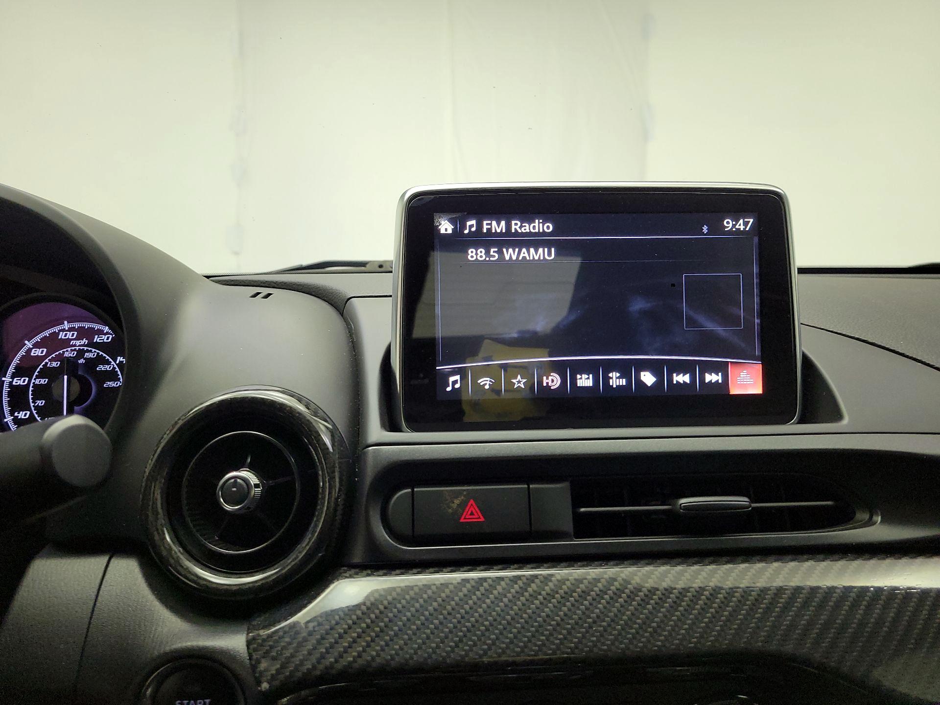 Thumbnail: 2017 Fiat 124 Spider - 13