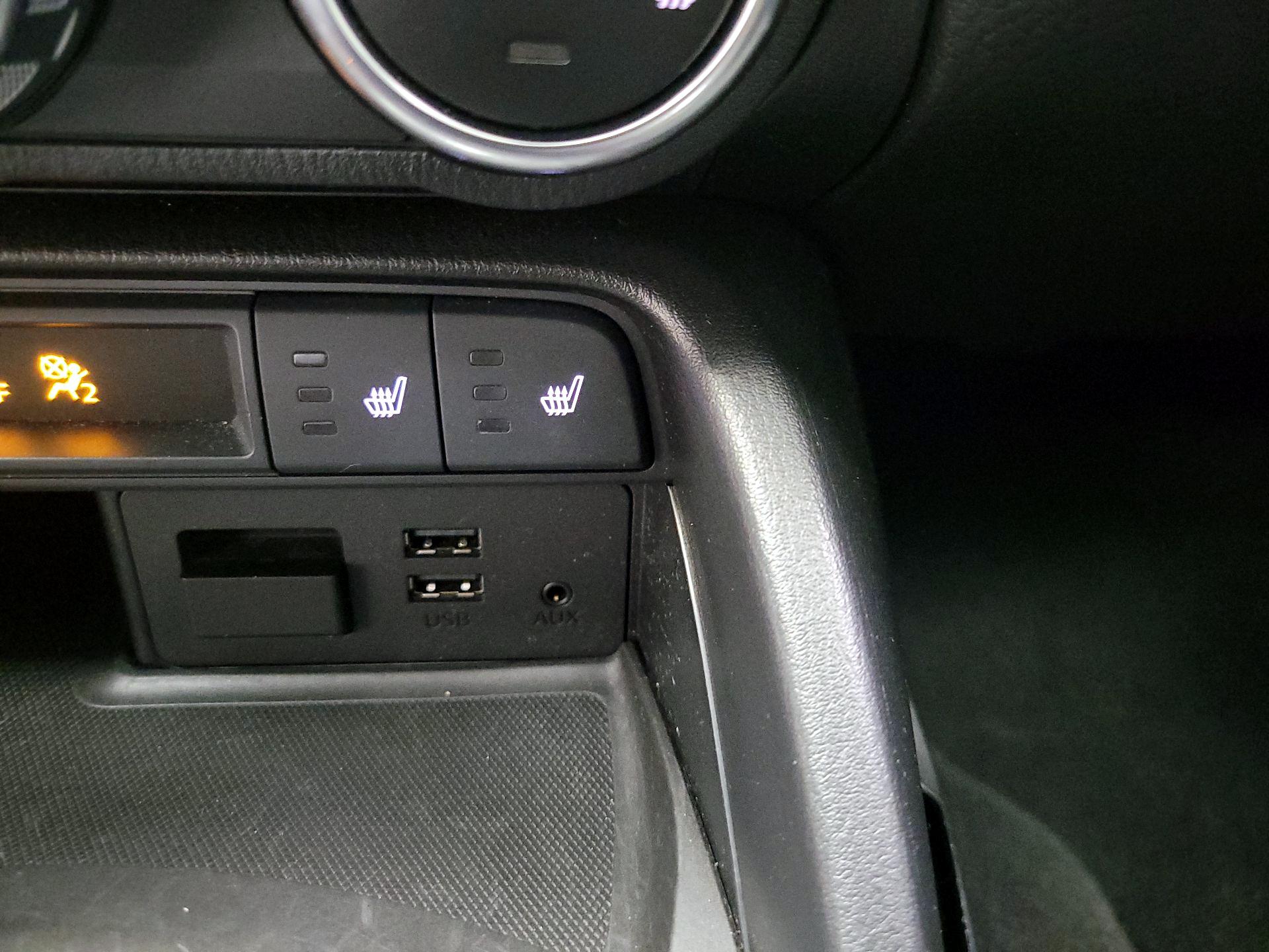 Thumbnail: 2017 Fiat 124 Spider - 16