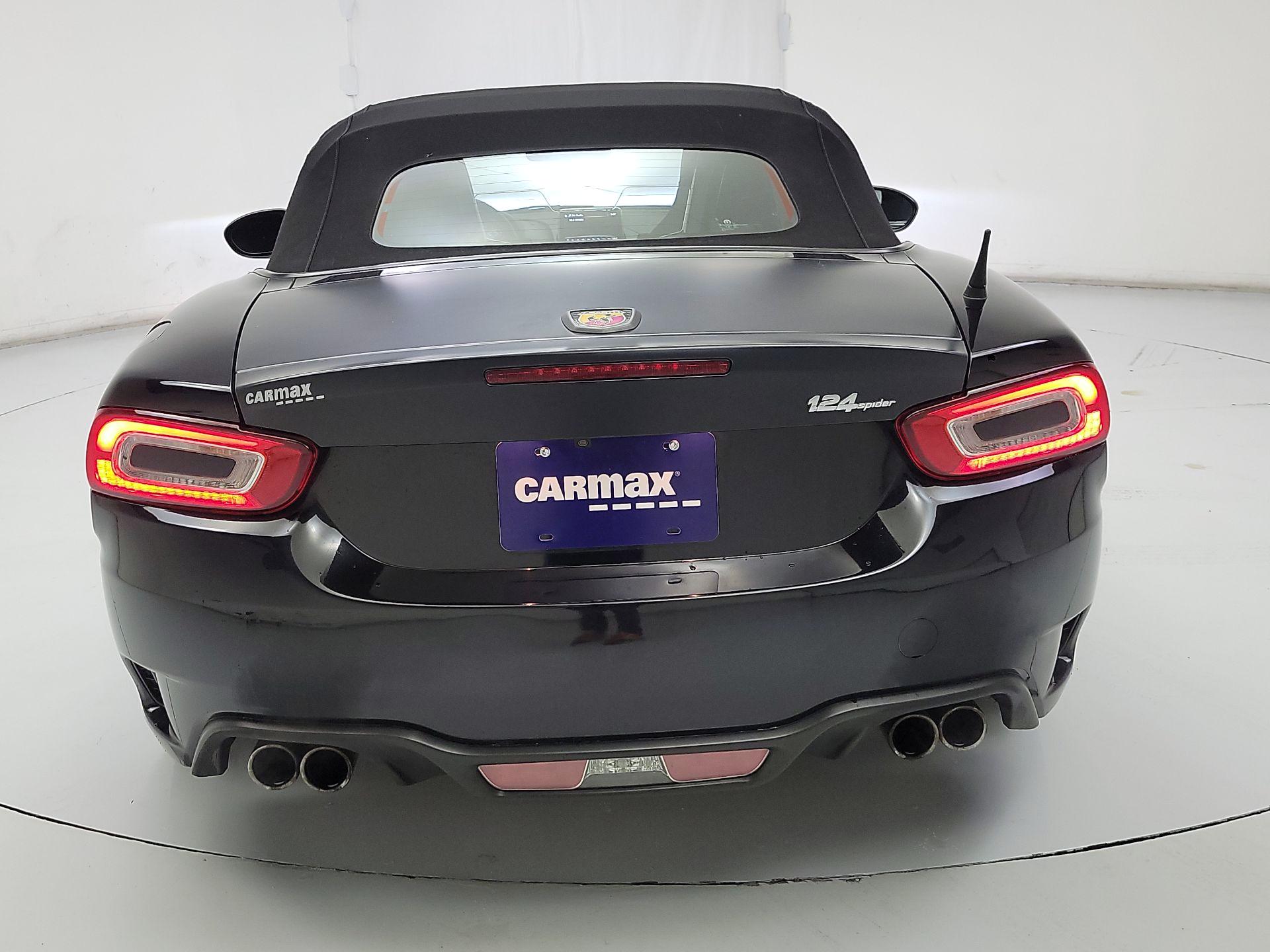 Thumbnail: 2017 Fiat 124 Spider - 6