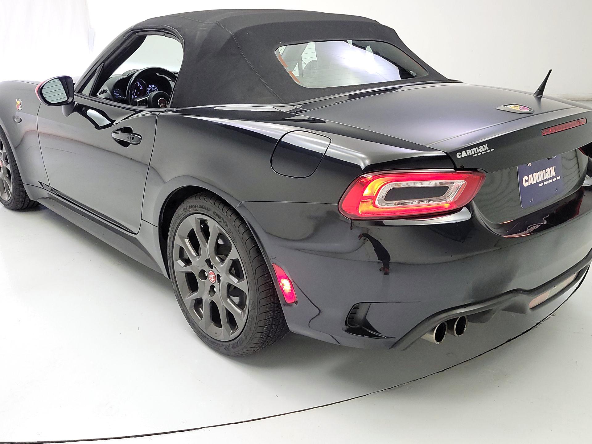 Thumbnail: 2017 Fiat 124 Spider - 7