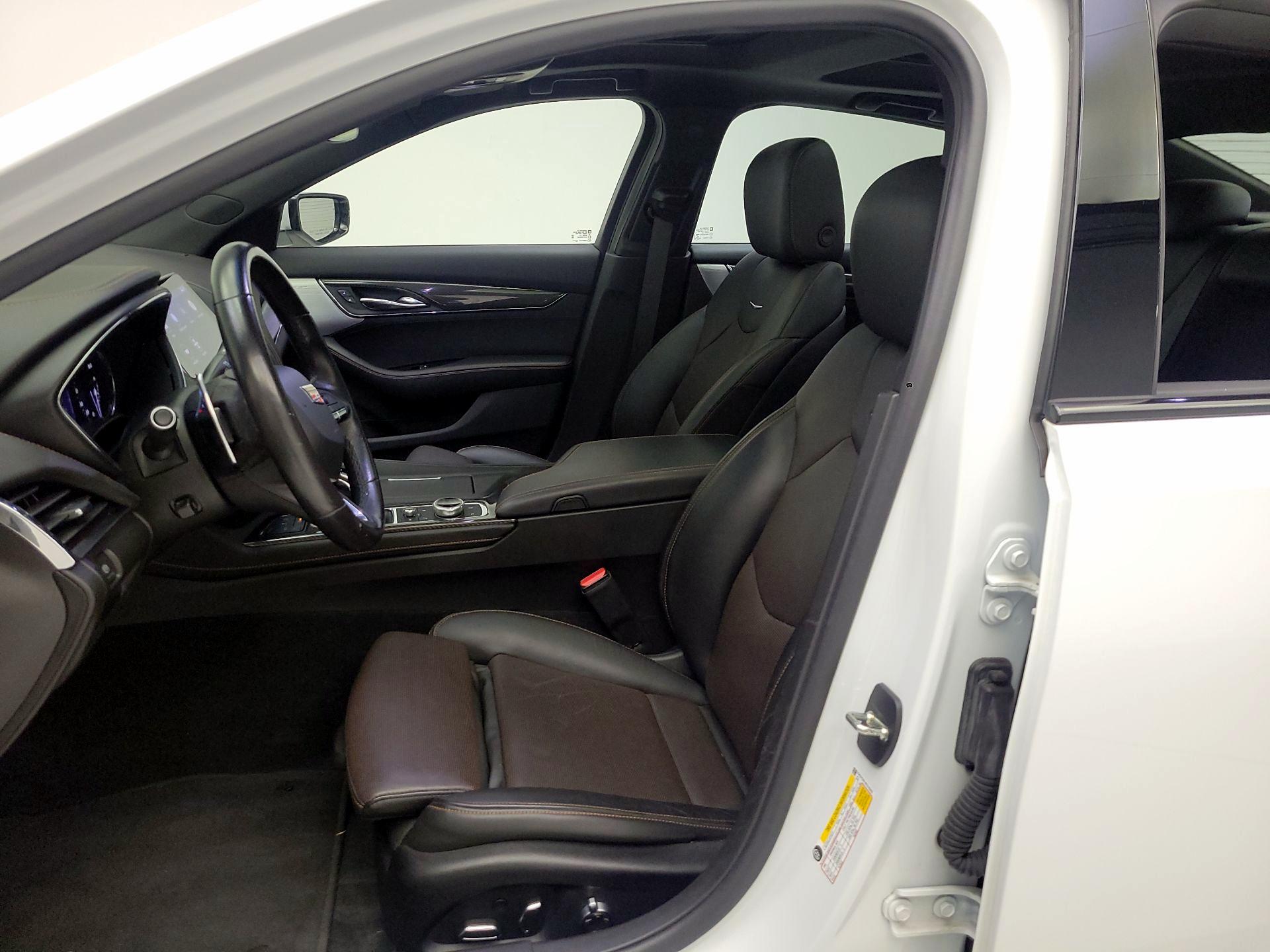 Thumbnail: 2023 Cadillac CT5 - 9