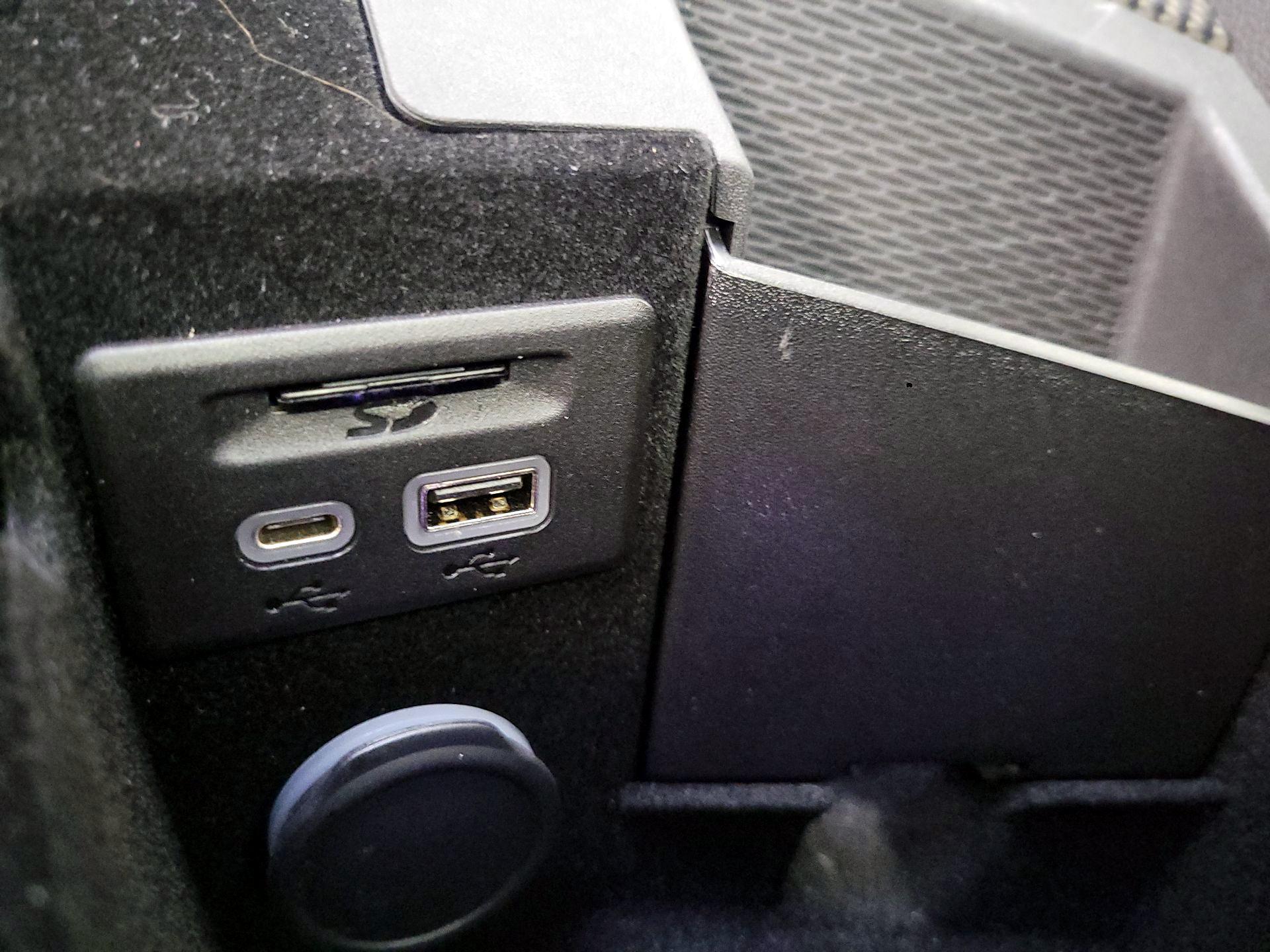 Thumbnail: 2023 Cadillac CT5 - 17