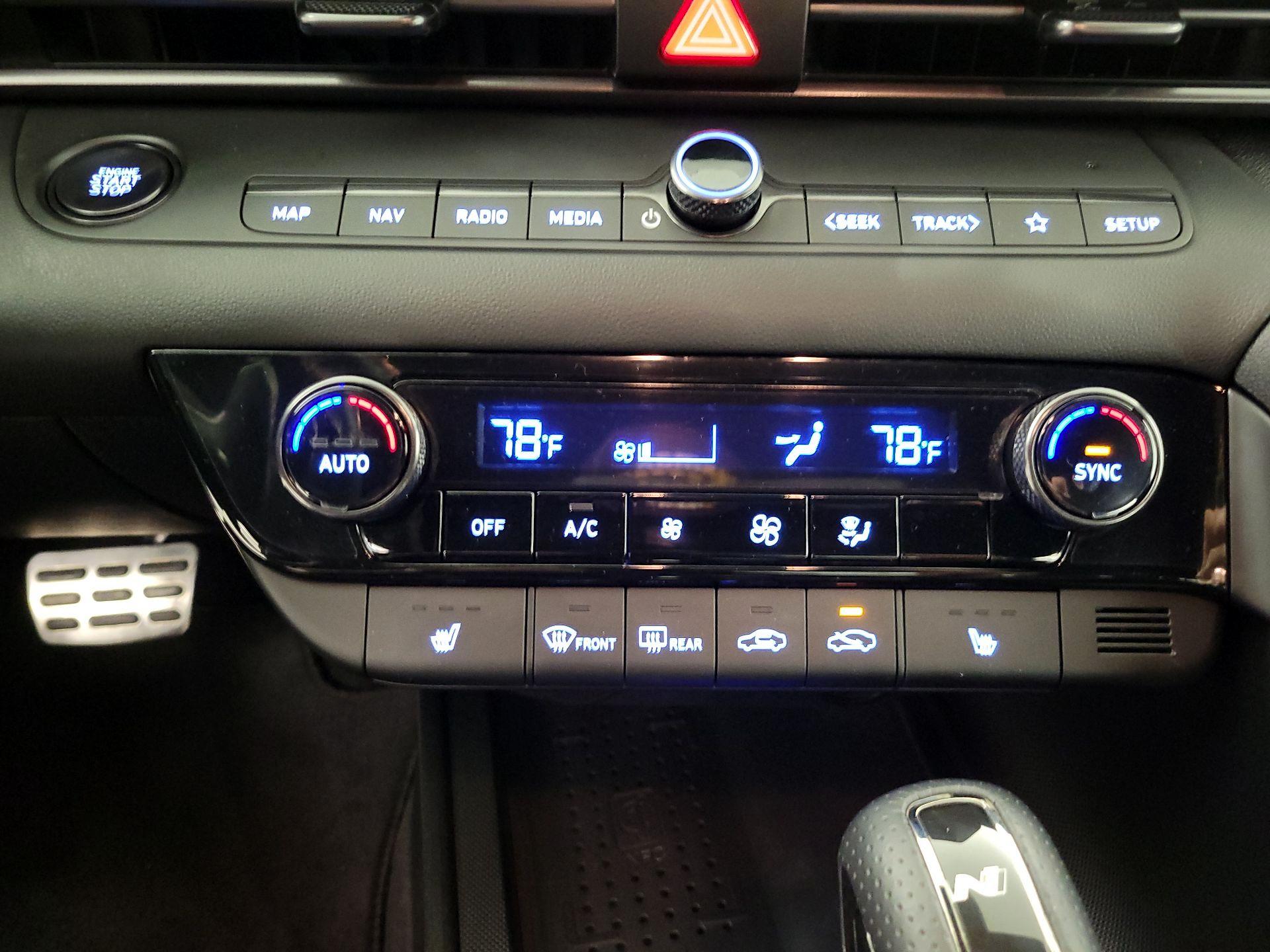 Thumbnail: 2023 Hyundai Elantra - 17