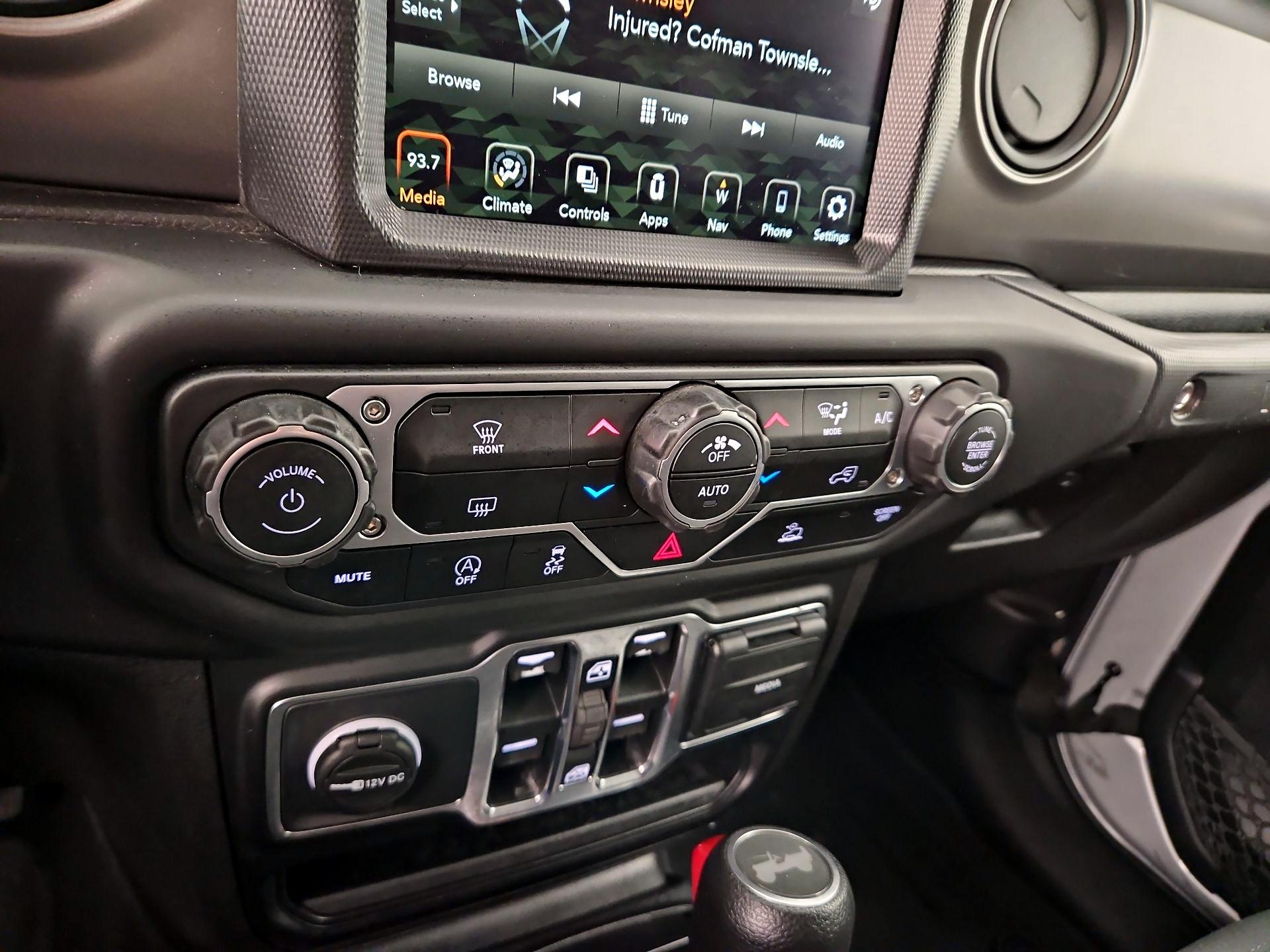 Thumbnail: 2023 Jeep Wrangler - 17