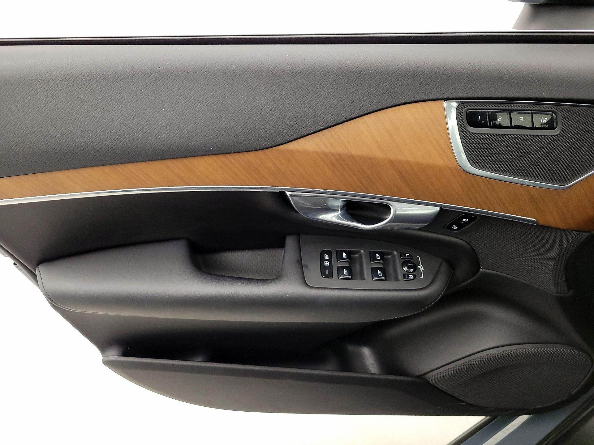 Thumbnail: 2023 Volvo XC90 - 12