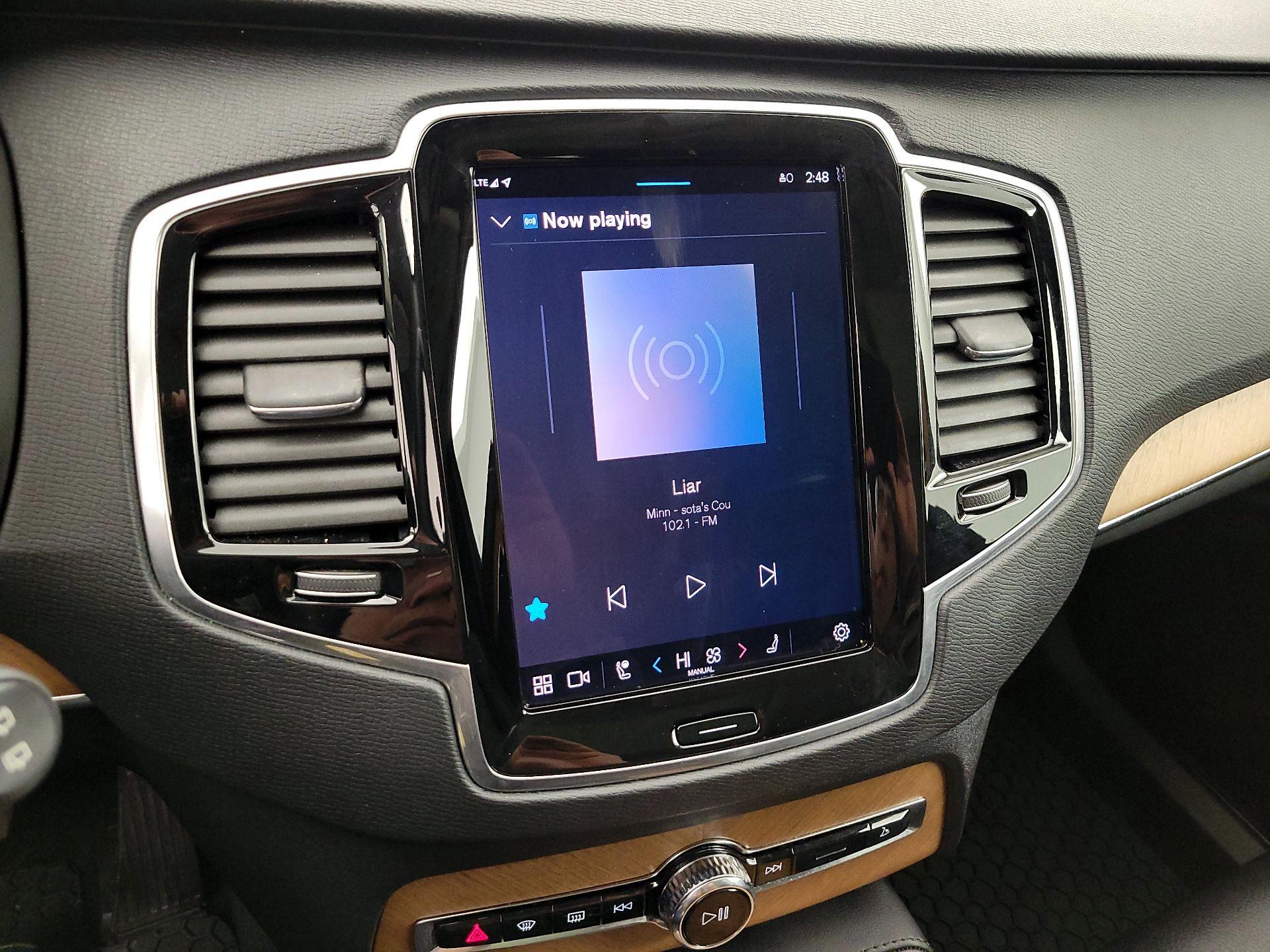 Thumbnail: 2023 Volvo XC90 - 16