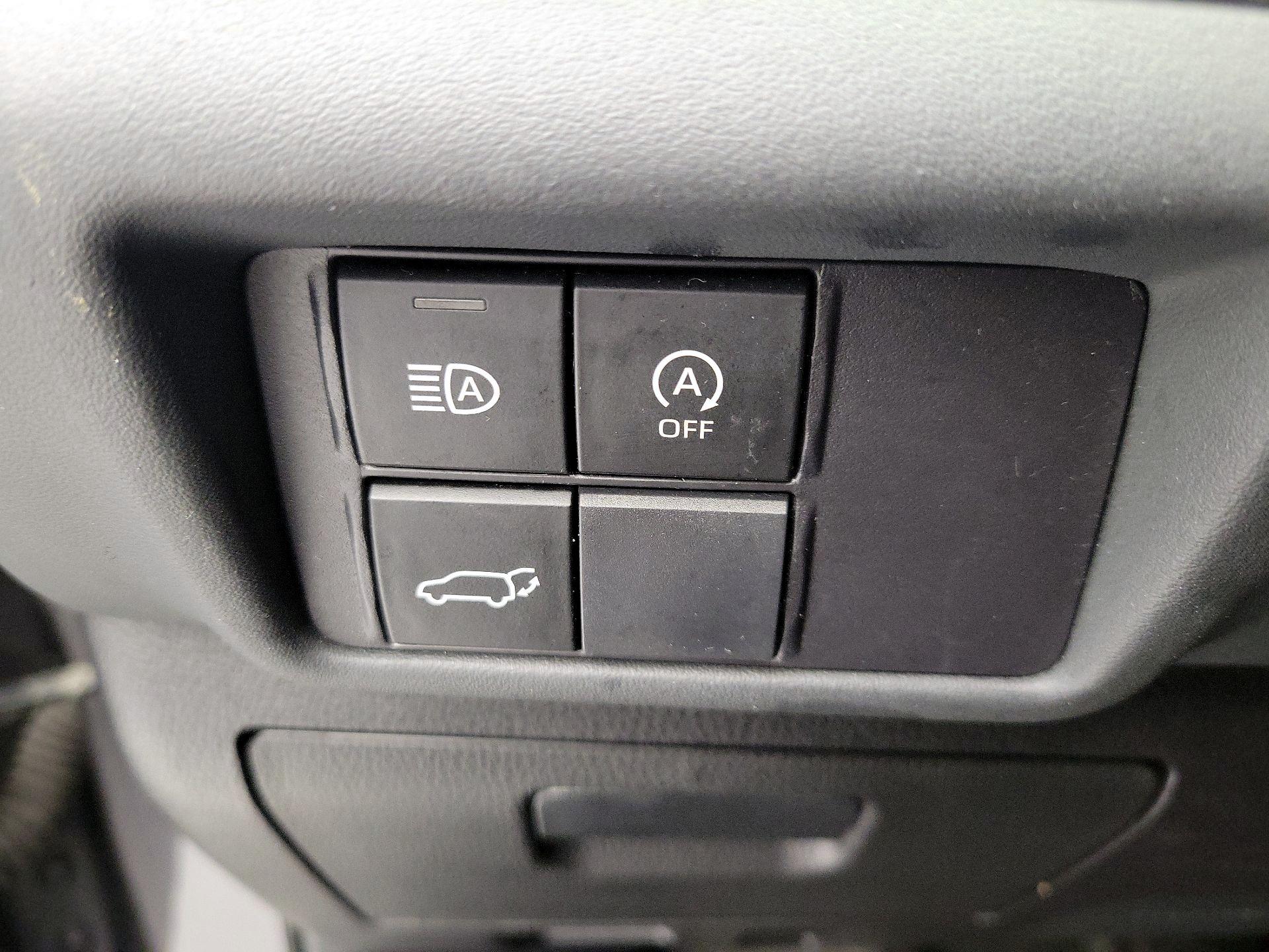 Thumbnail: 2023 Toyota Highlander - 13