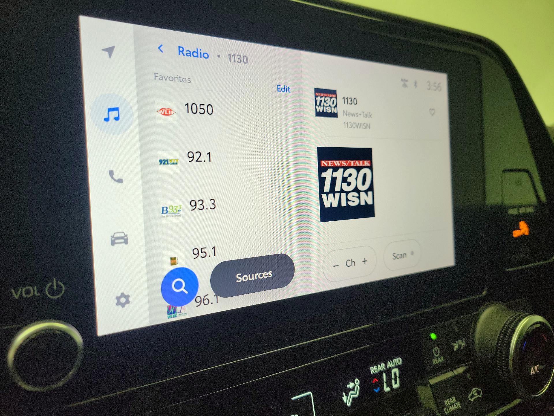 Thumbnail: 2023 Toyota Highlander - 15