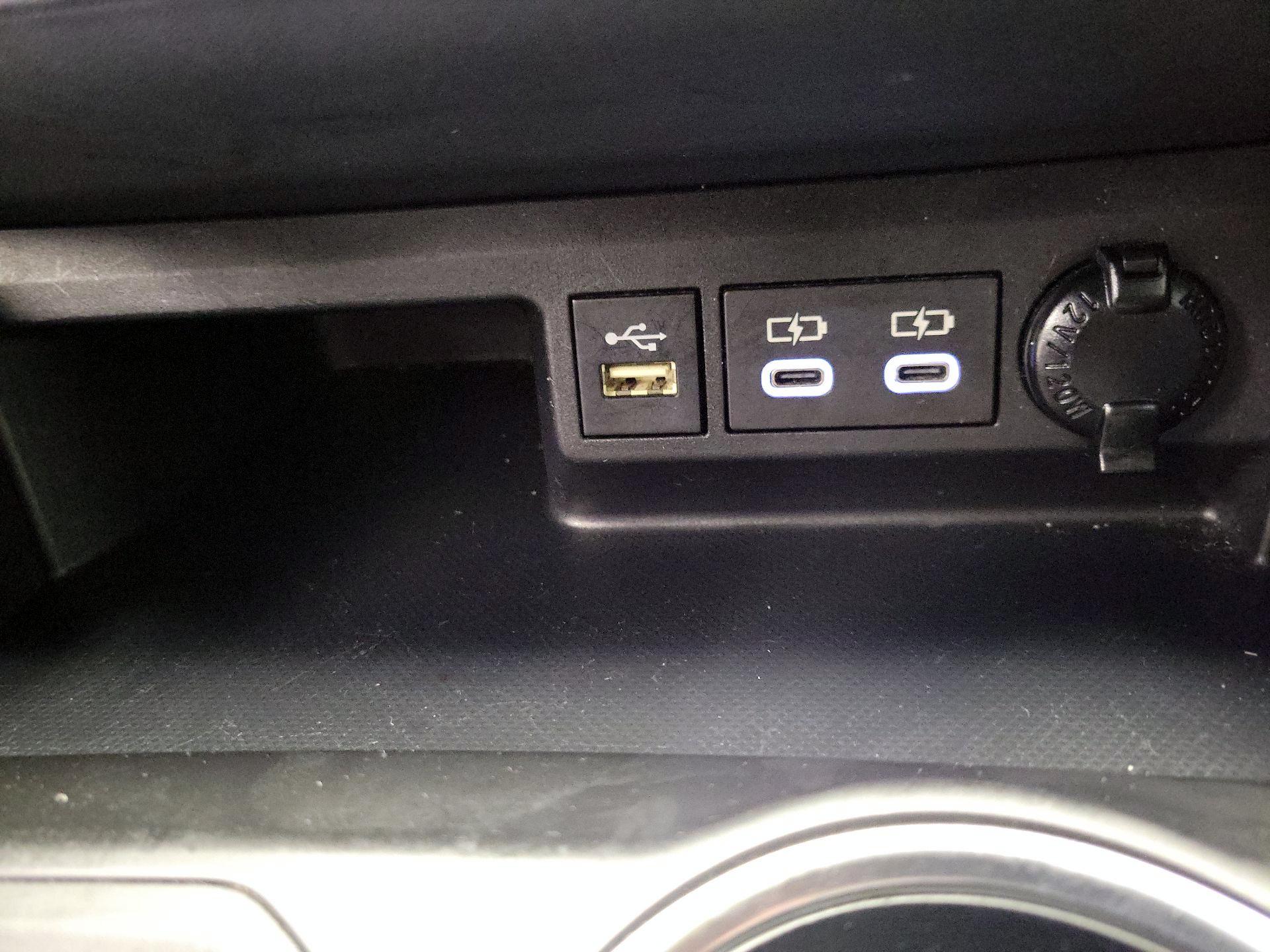 Thumbnail: 2023 Toyota Highlander - 18