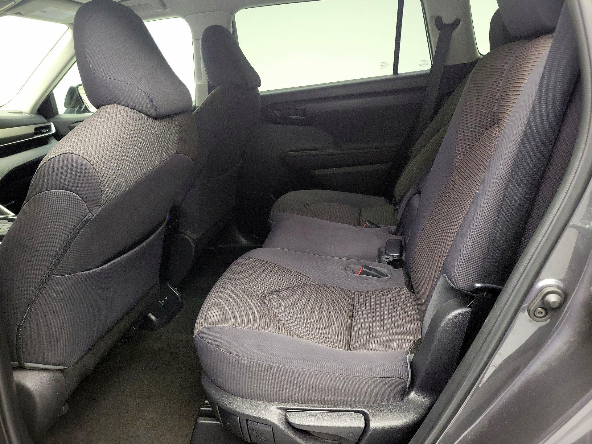 Thumbnail: 2023 Toyota Highlander - 19