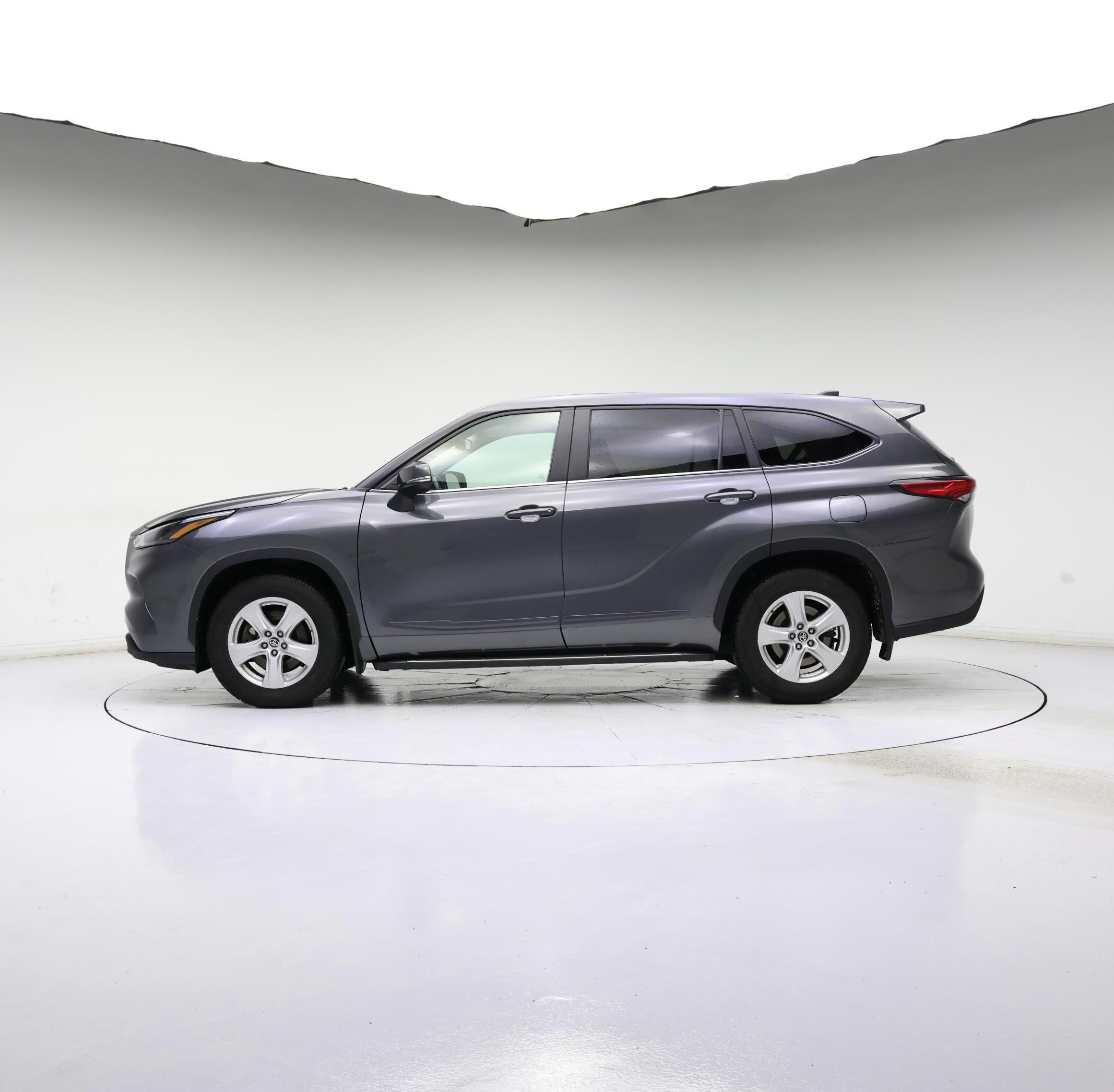 Thumbnail: 2023 Toyota Highlander - 3