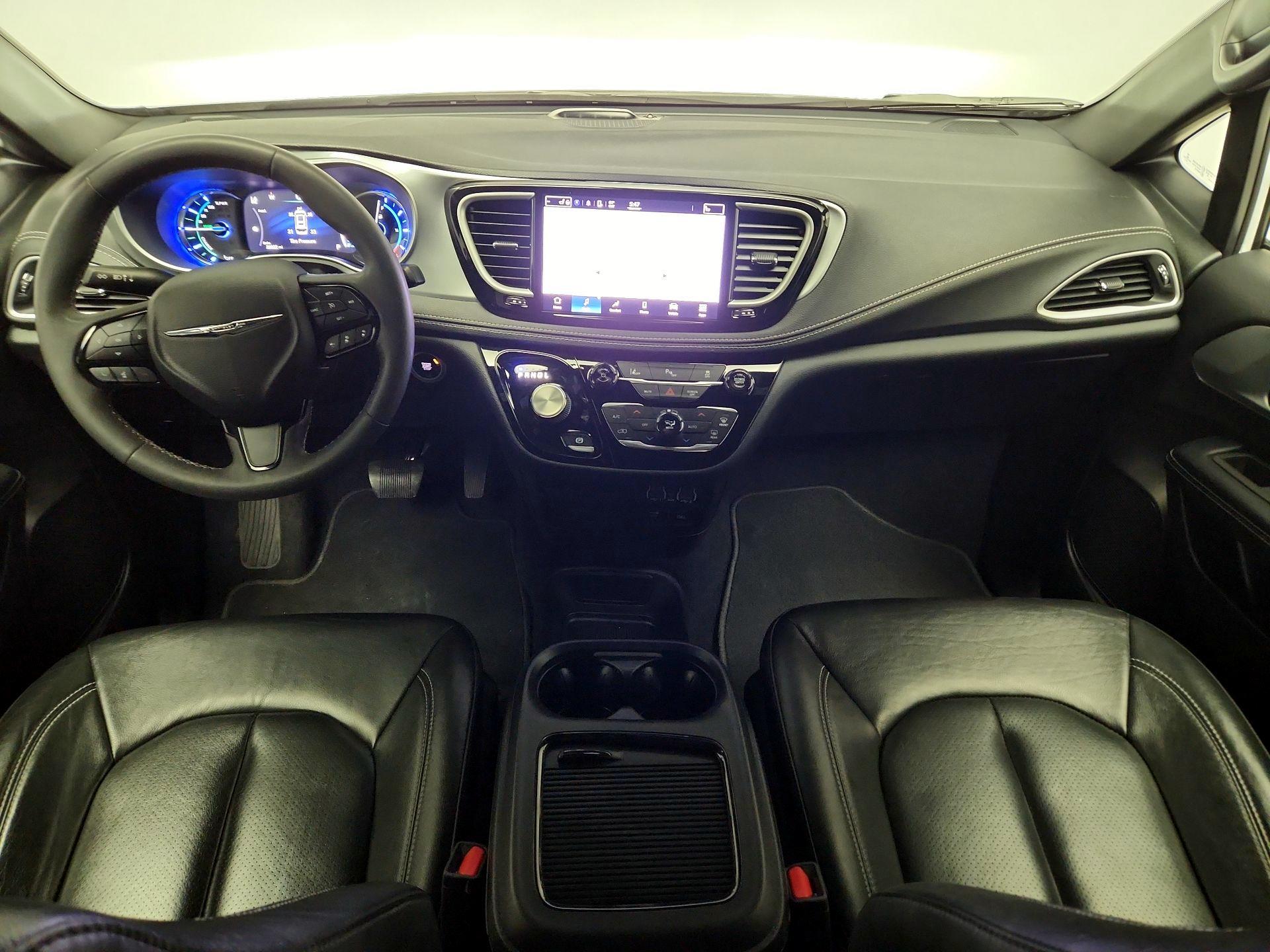 Thumbnail: 2022 Chrysler Pacifica - 9