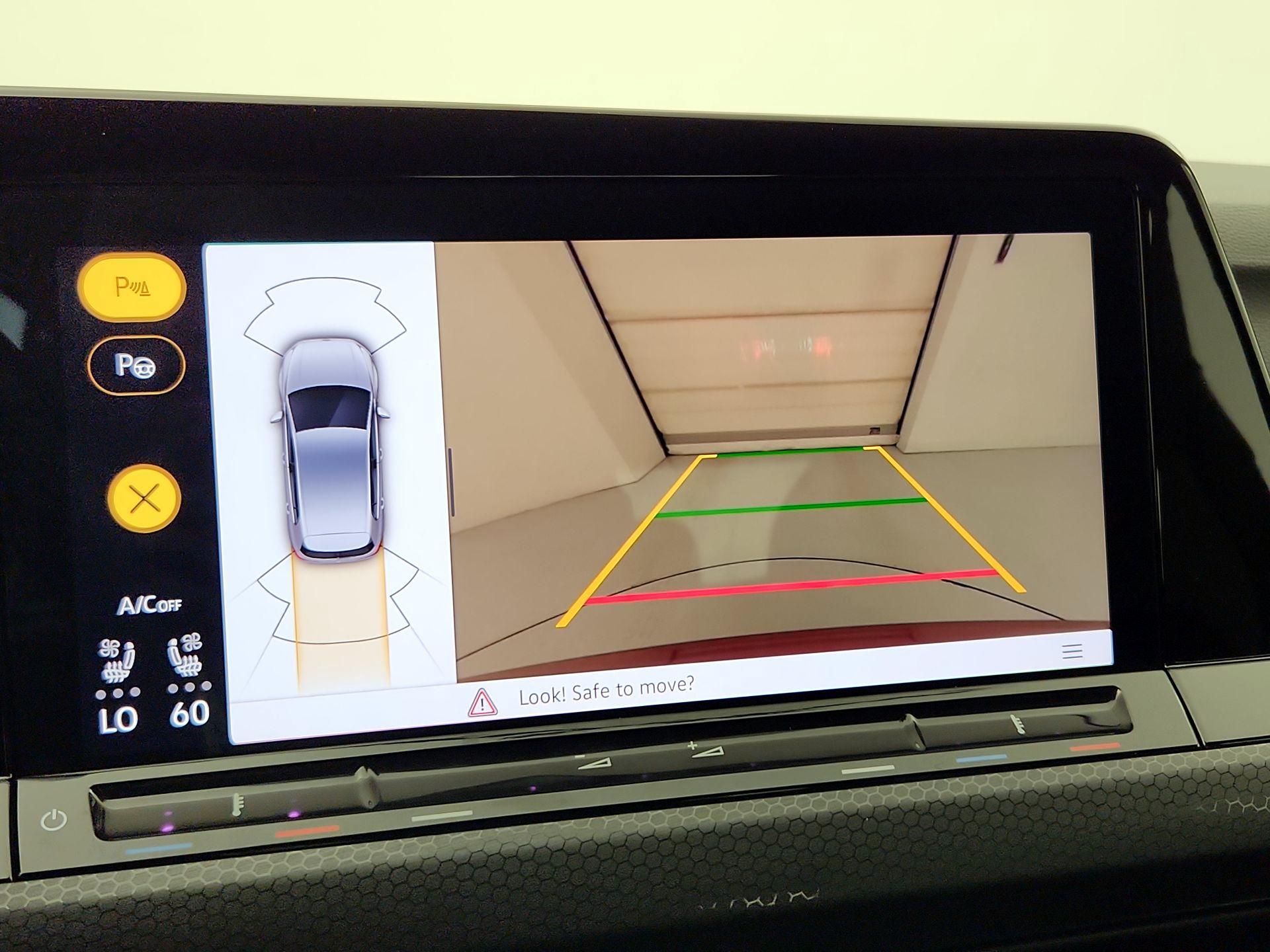 Thumbnail: 2024 Volkswagen Golf - 15