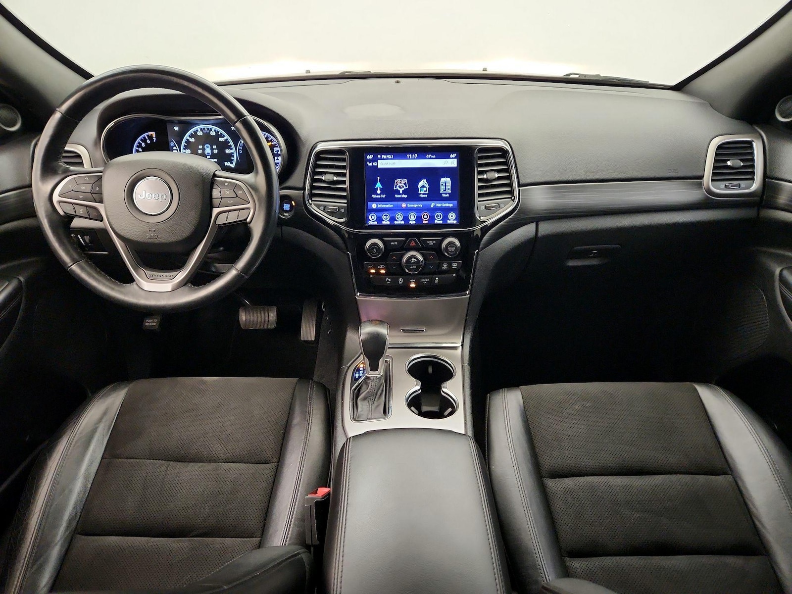 2020 Jeep Grand Cherokee Altitude - Photo 10