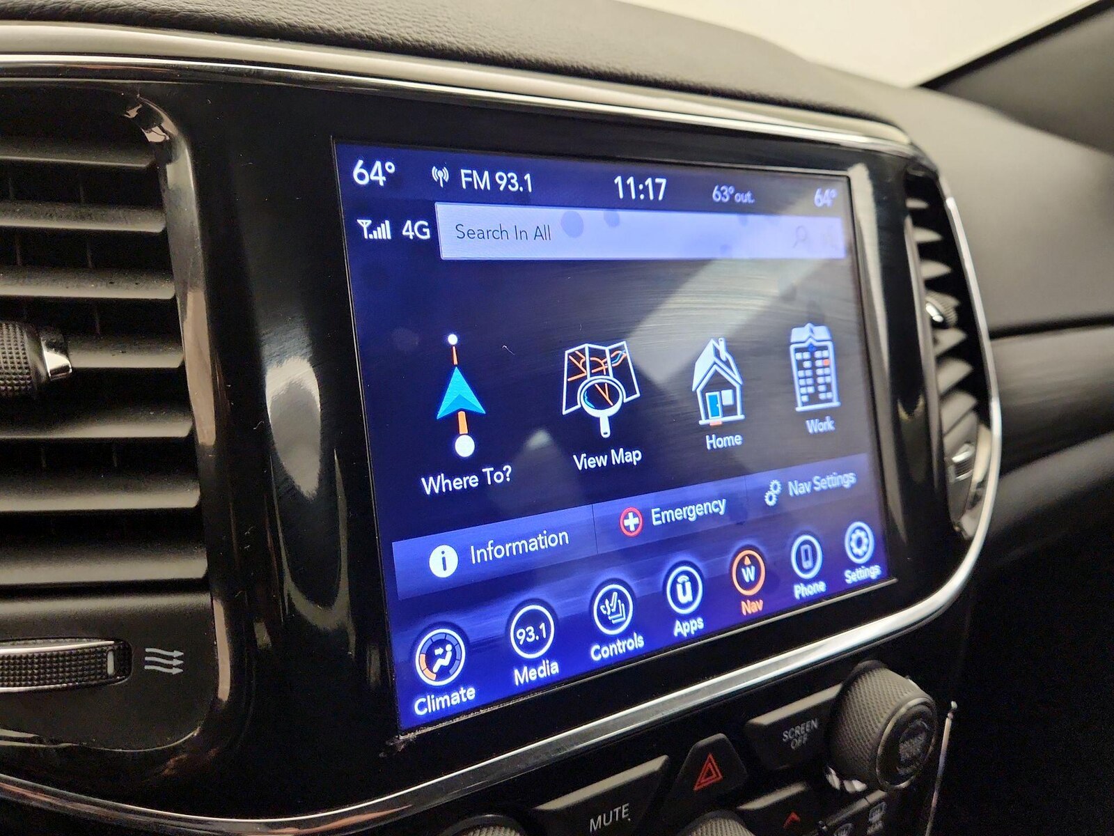 2020 Jeep Grand Cherokee Altitude - Photo 15