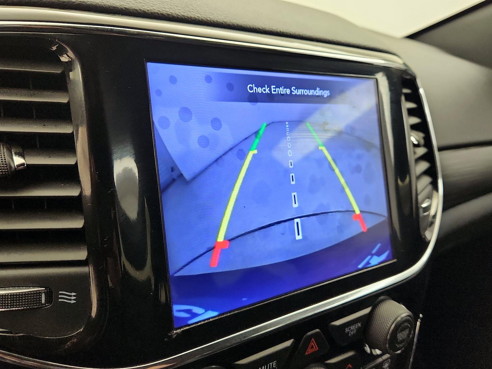 2020 Jeep Grand Cherokee Altitude - Photo 16