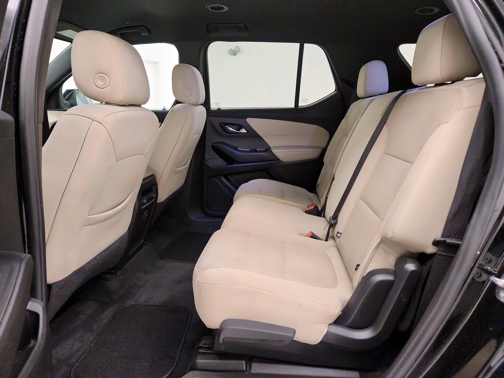 Thumbnail: 2023 Chevrolet Traverse - 19